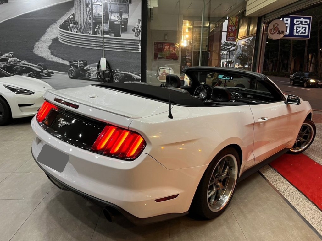Ford MUSTANG 2.3 EcoBoost 2016 Image 7
