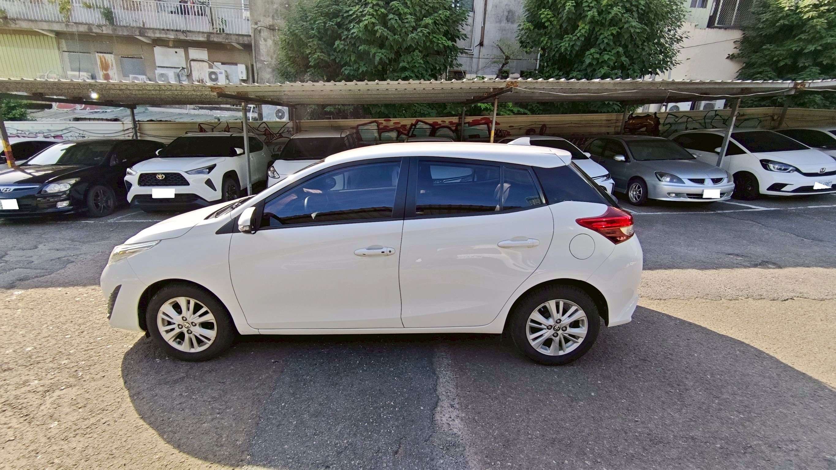 TOYOTA YARIS  2018 Image 3