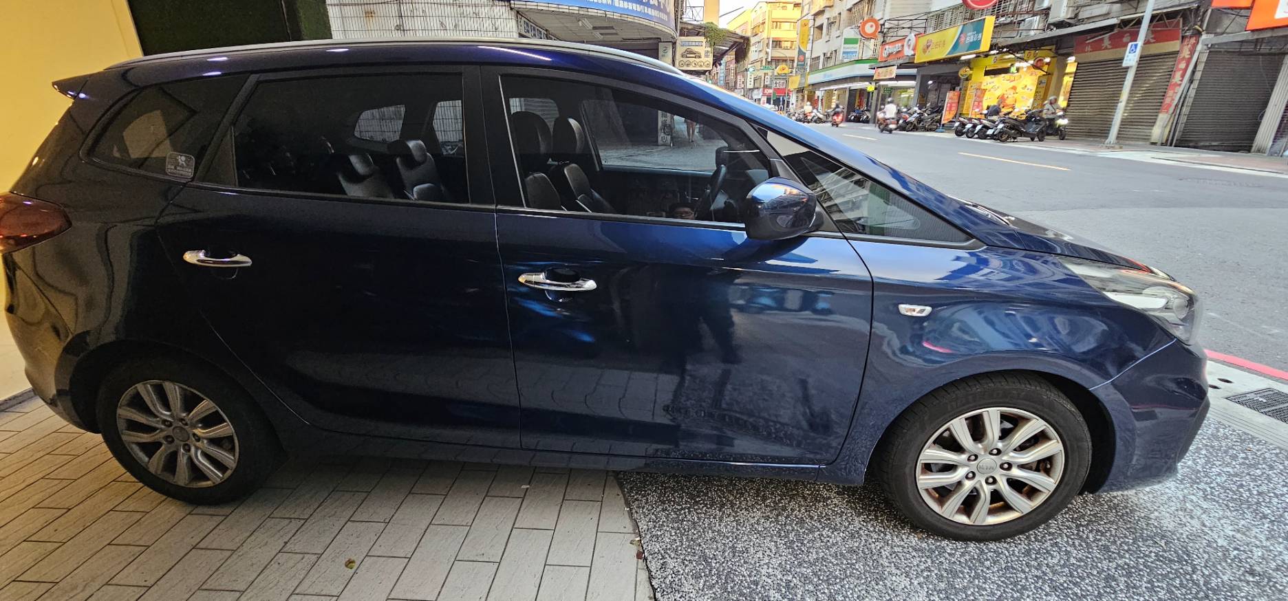 Kia CARENS 2.0L 科技版 2019 Image 3