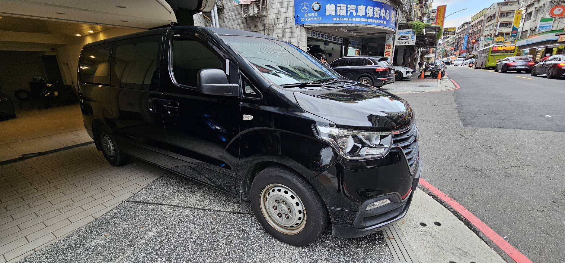 Hyundai STAREX 2.5L 尊貴 2019 Image 1