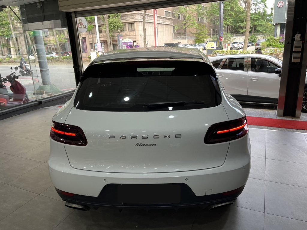 Porsche Macan 2.0T 2015 Image 4