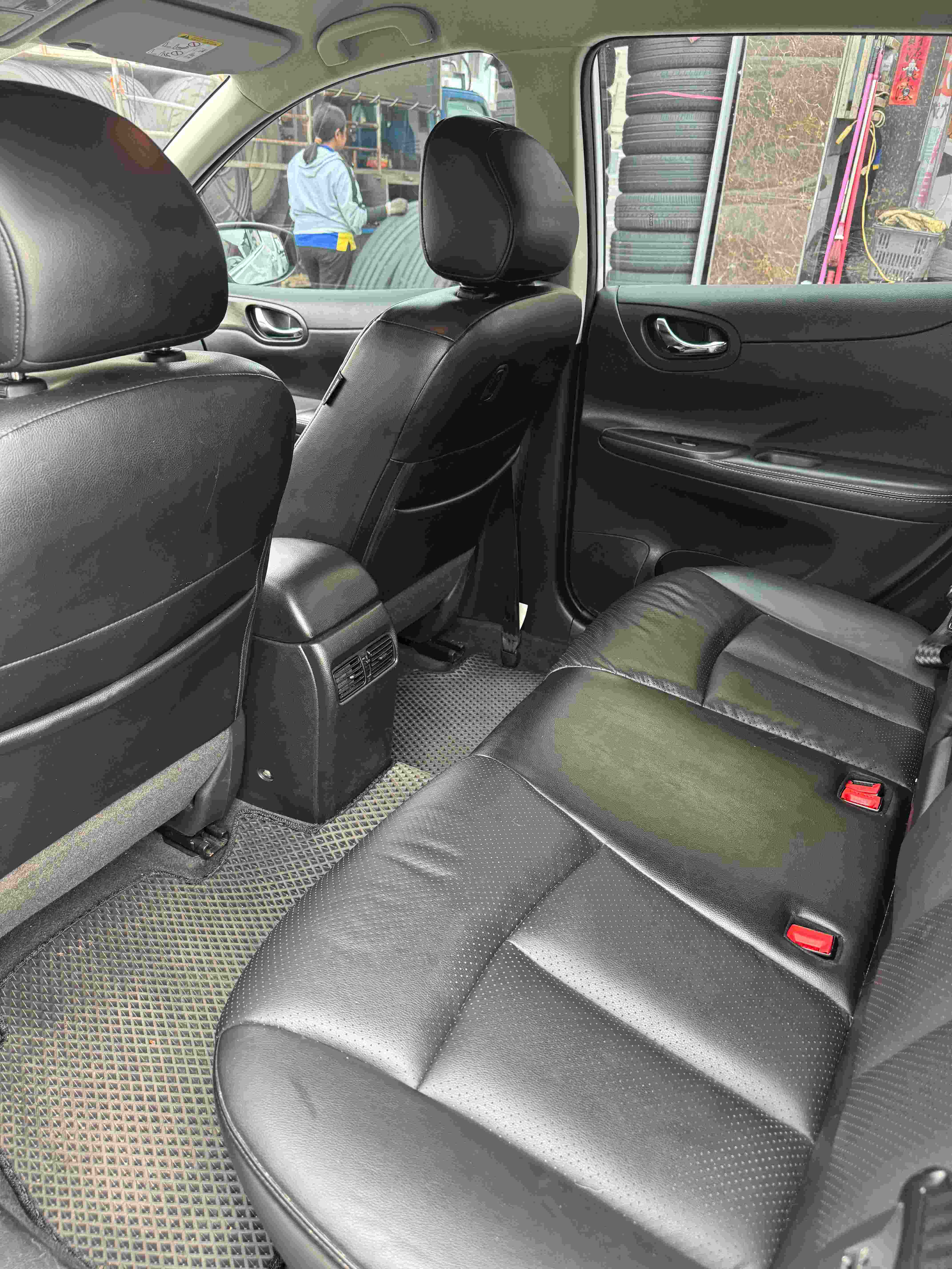 NISSAN TIIDA 1.5L 2018 Image 4