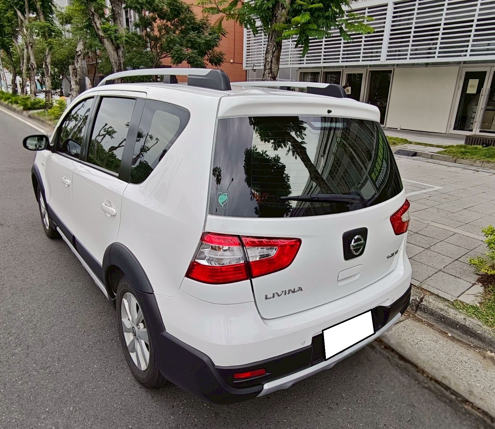 TOYOTA LIVINA 1.6 2020 Image 5