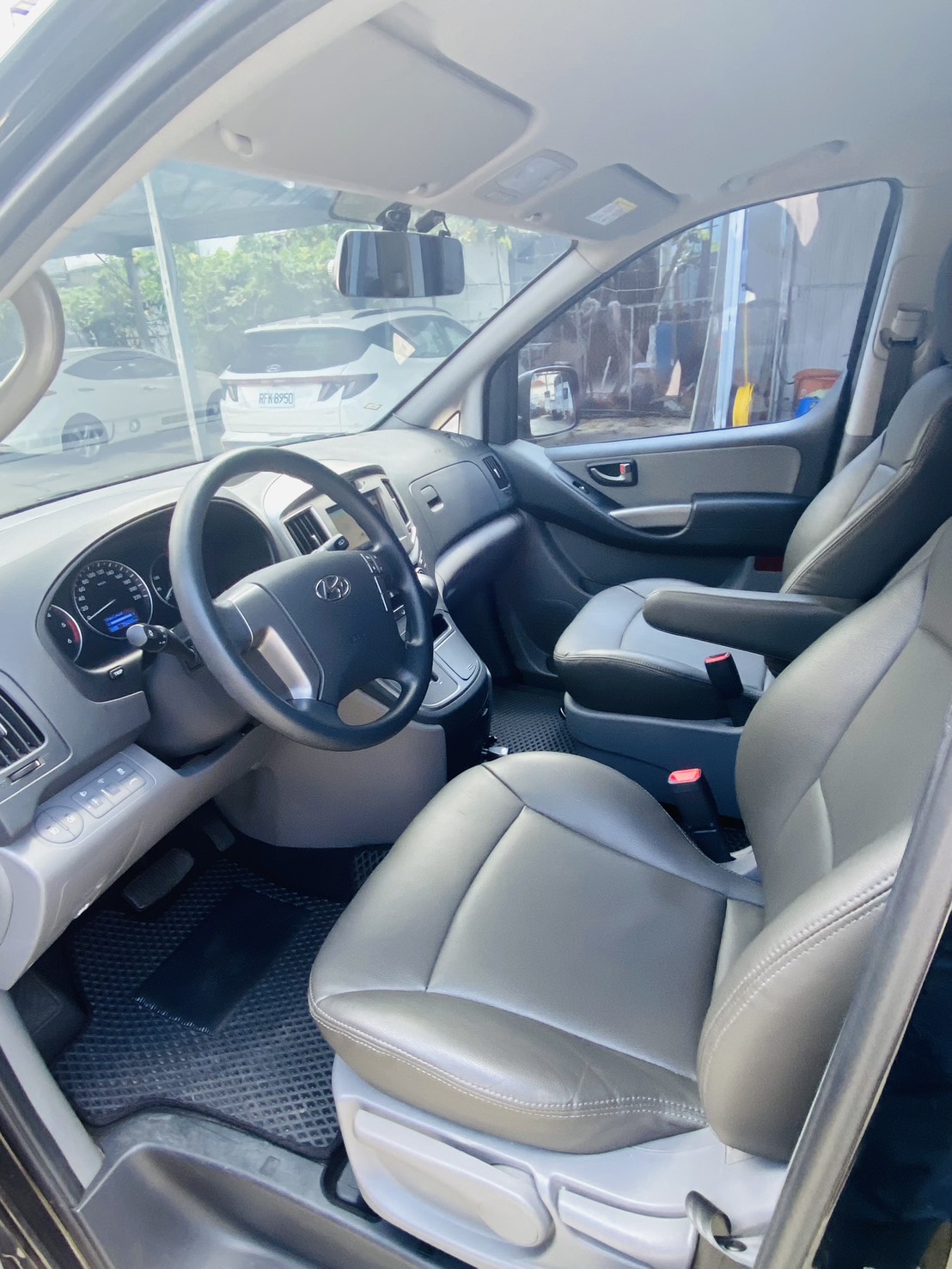 Hyundai STAREX 2.5 尊貴 2020 Image 6