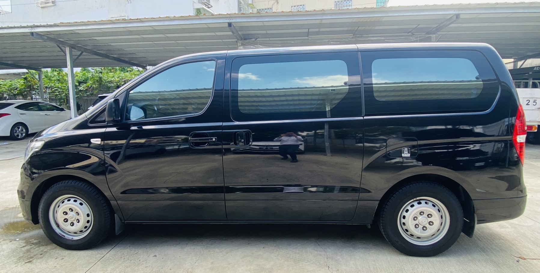 Hyundai STAREX 2.5 尊貴 2020 Image 2