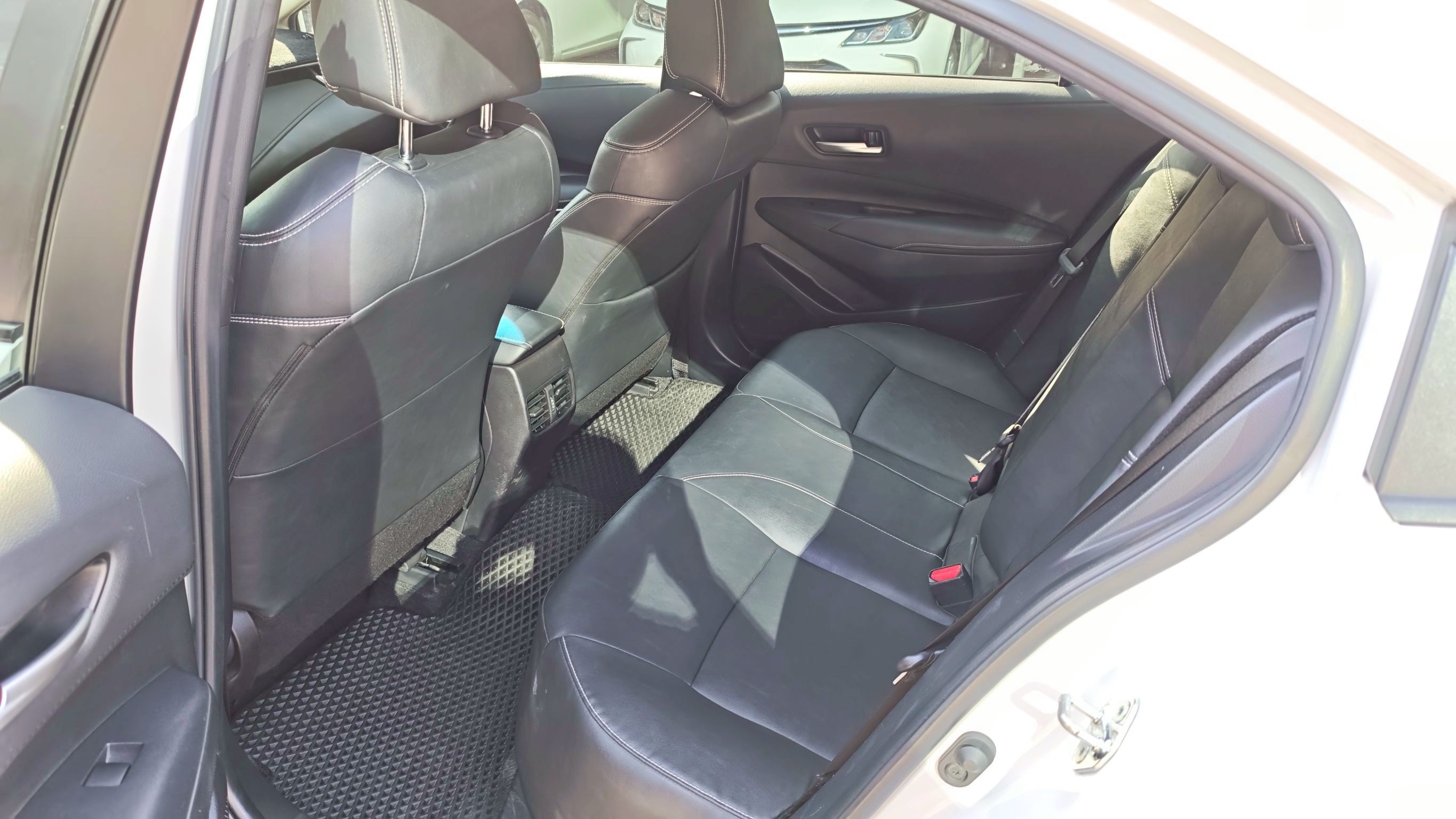 TOYOTA ALTIS 2020 Image 8