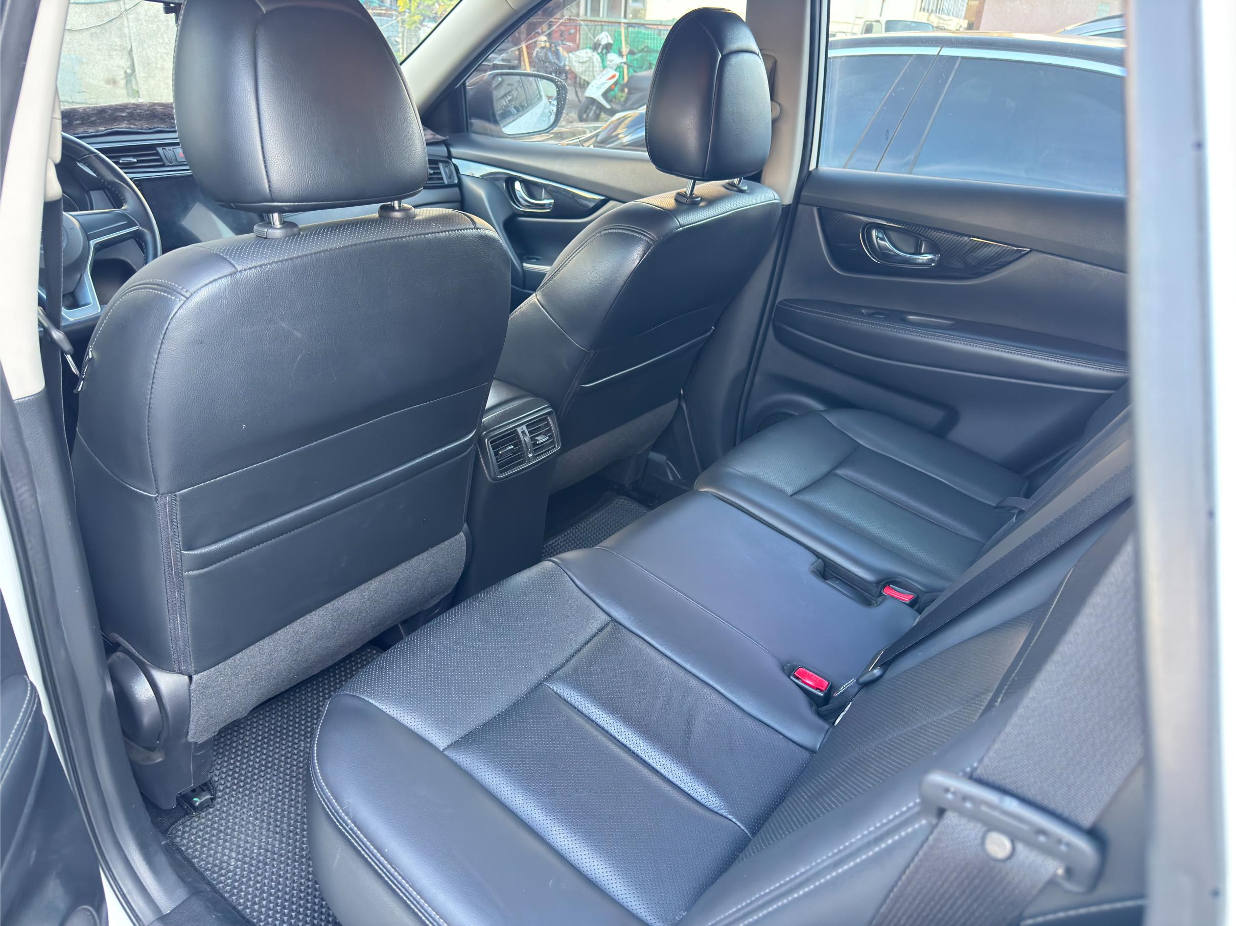 NISSAN X-TRAIL 2L 2023 Image 2