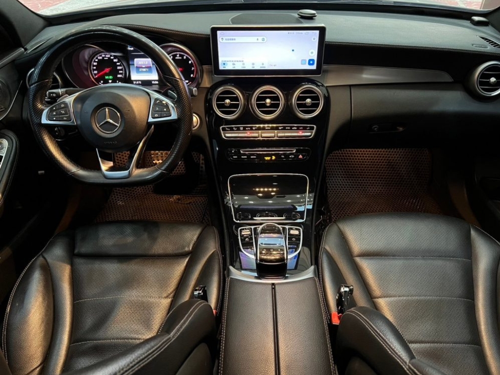 Mercedes-Benz C-Class C250 AMG 2015 Image 3