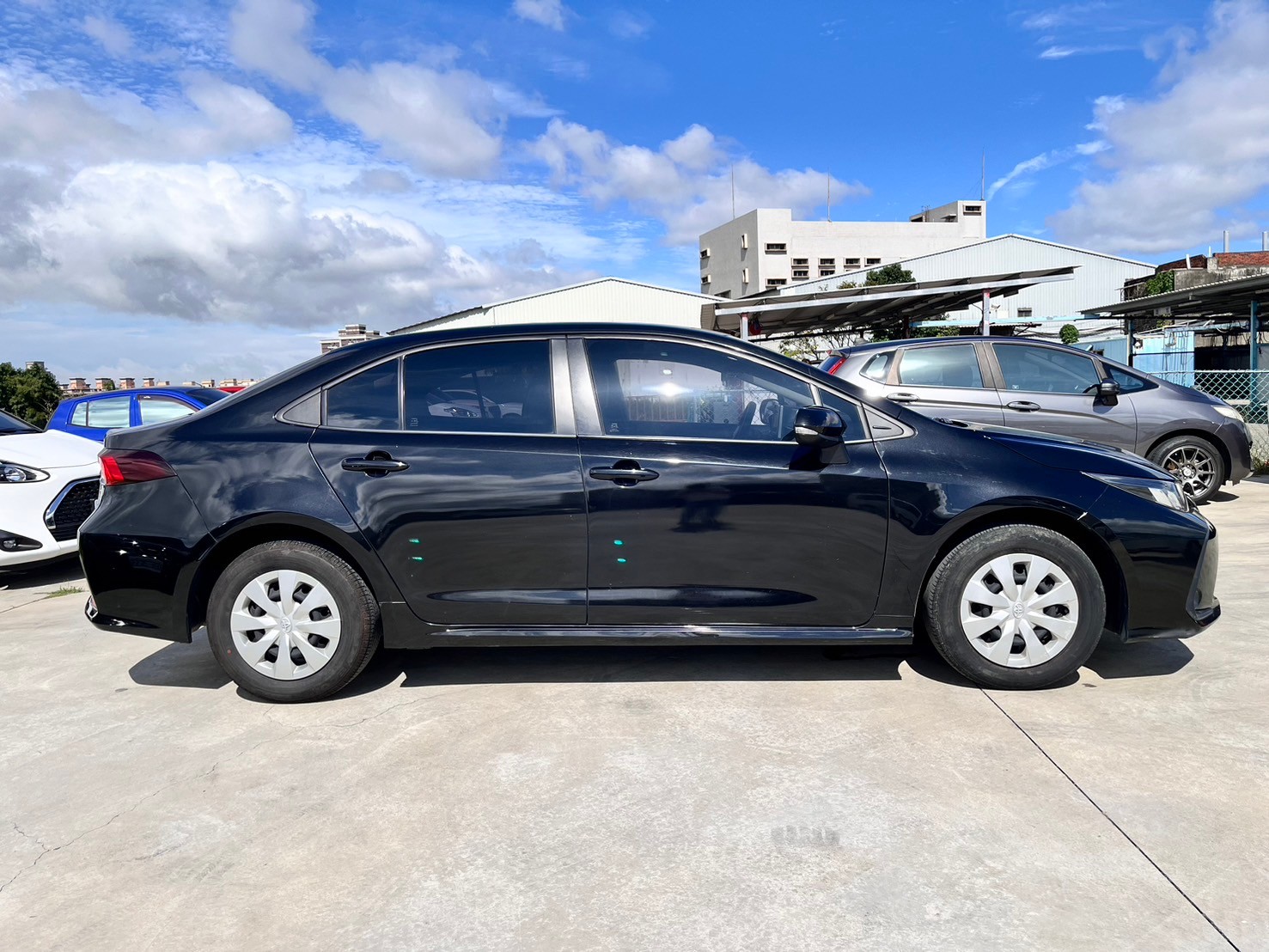 TOYOTA ALTIS 1.8L 豪華 2023 Image 3