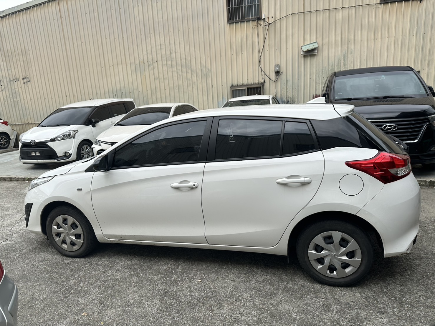 TOYOTA YARIS 1.5L 豪華 2023 Image 6
