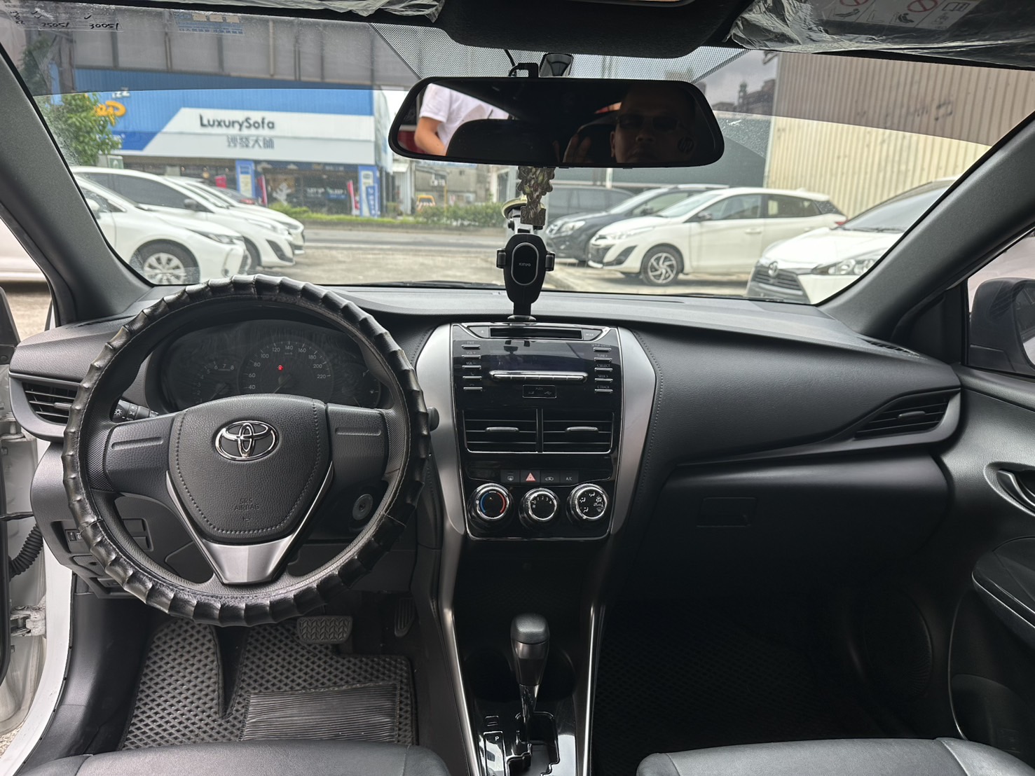 TOYOTA YARIS 1.5L 豪華 2023 Image 7