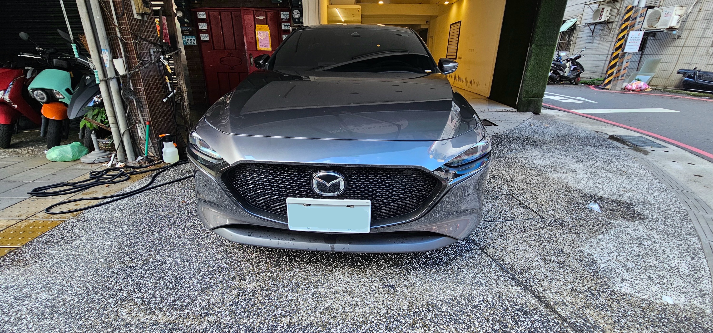 MAZDA 3 5D 20S Signature 2023 Image 2