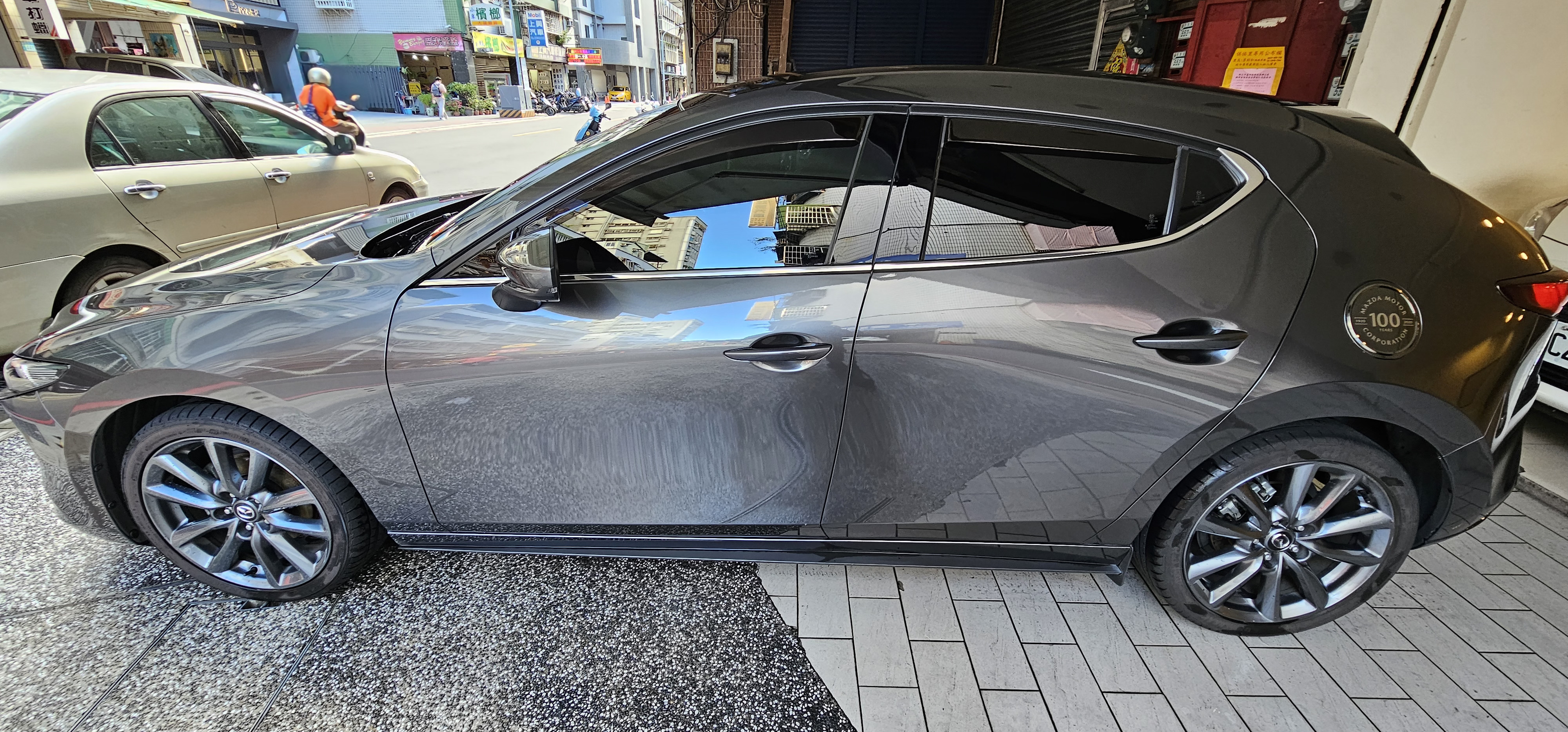 MAZDA 3 5D 20S Signature 2023 Image 7