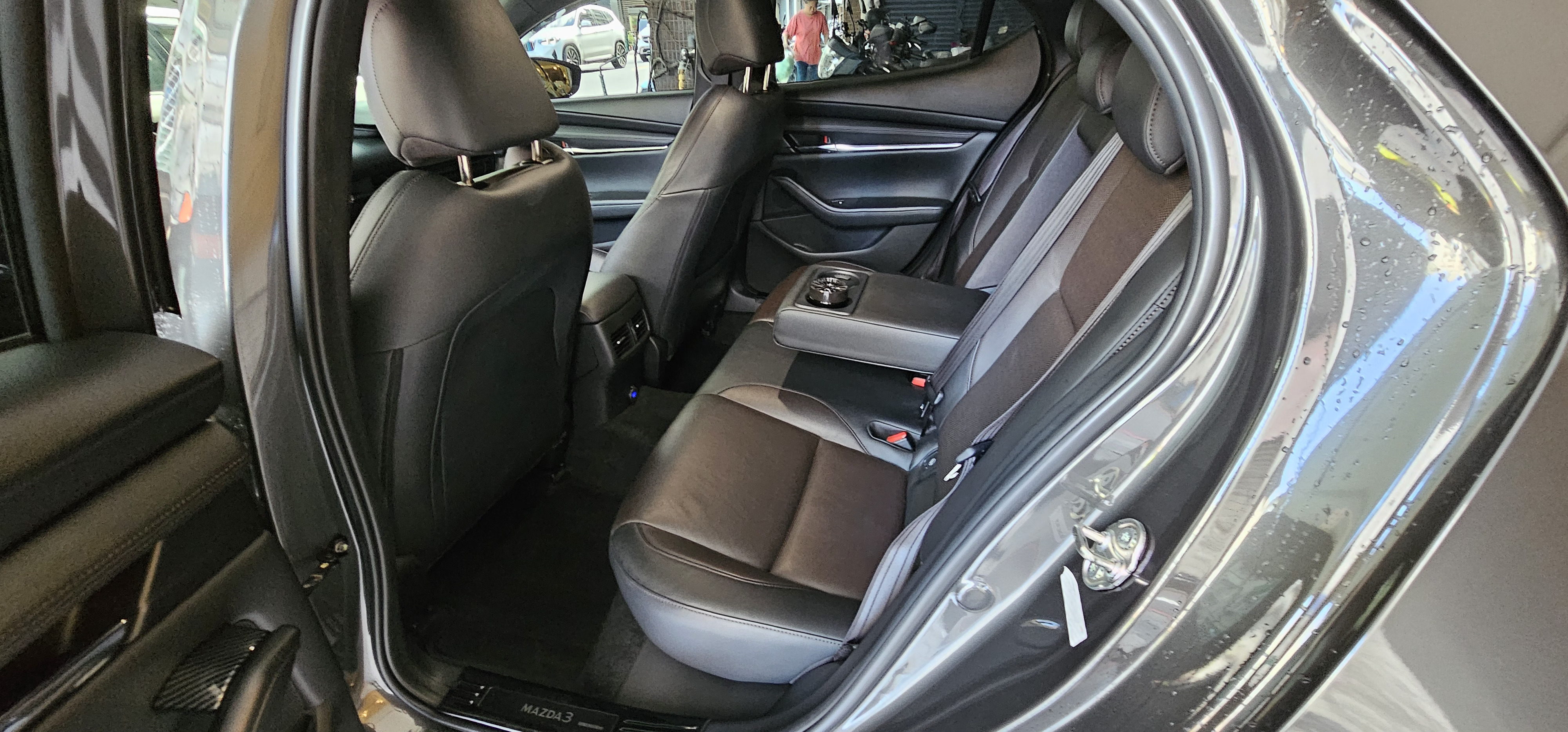 MAZDA 3 5D 20S Signature 2023 Image 10