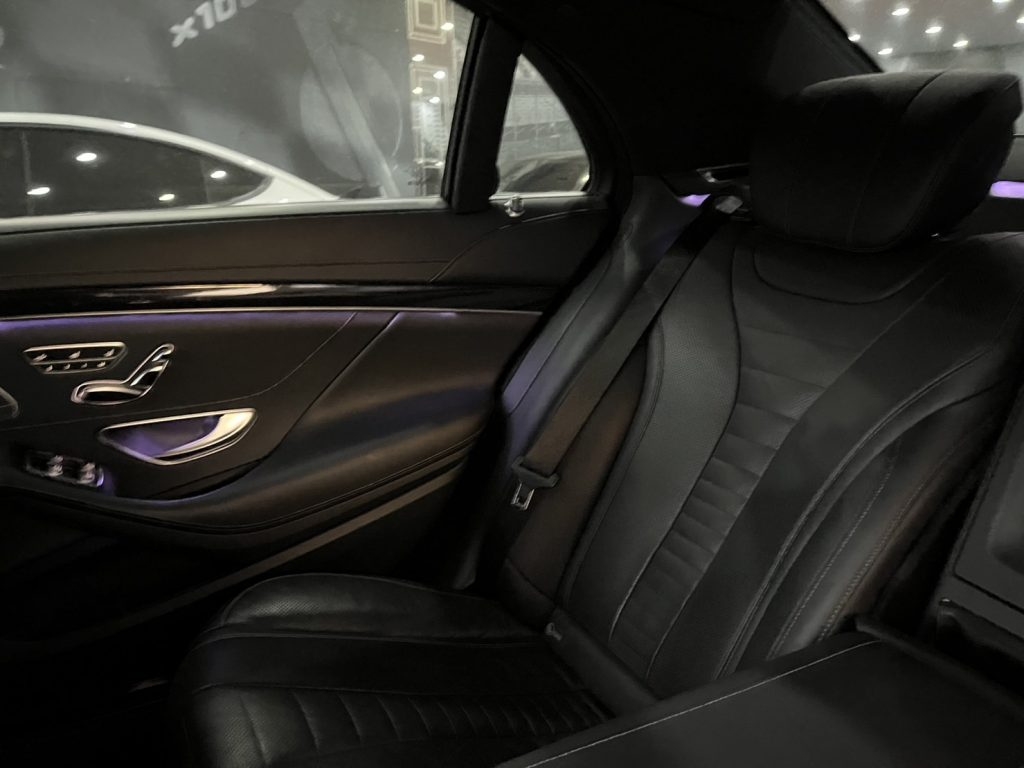 Mercedes-Benz S-Class S550 2015 Image 11