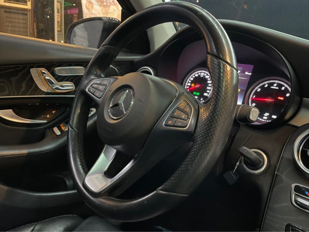 Mercedes-Benz GLC 300 2015 Image 5
