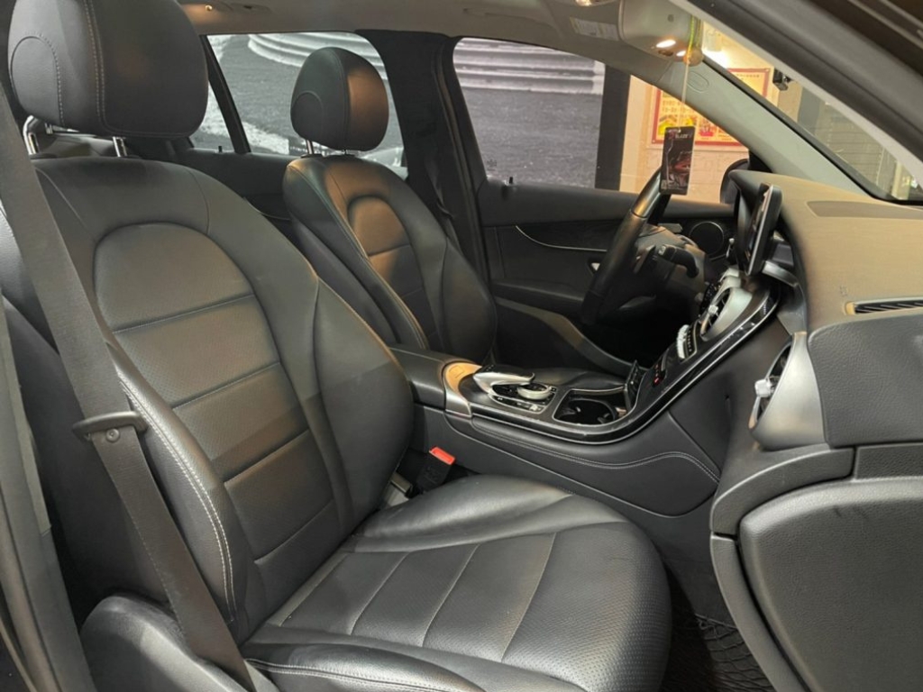Mercedes-Benz GLC 300 2015 Image 6