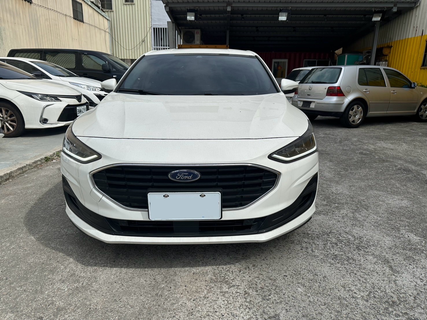 Ford FOCUS 5D EcoBoost 182 X 2023 Image 2