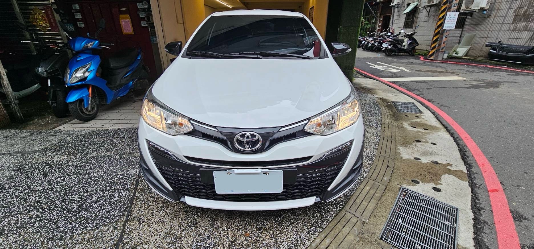 TOYOTA YARIS 1.5L 豪華 2023 Image 2