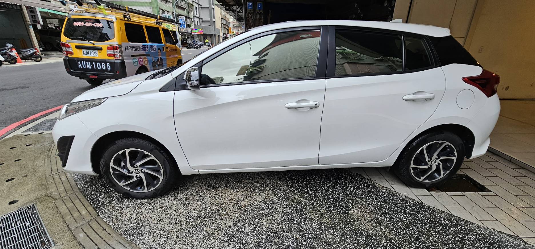 TOYOTA YARIS 1.5L 豪華 2023 Image 7