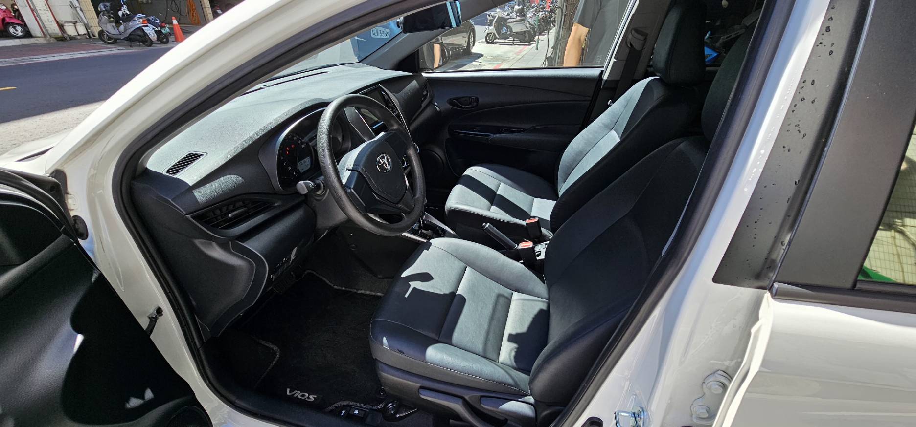 TOYOTA VIOS 1.5L 豪華 2023 Image 9