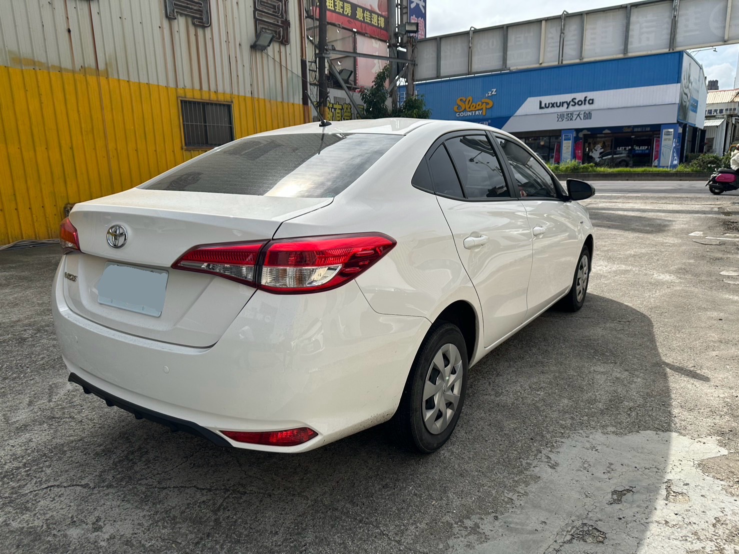 TOYOTA VIOS 1.5L 豪華 2023 Image 4