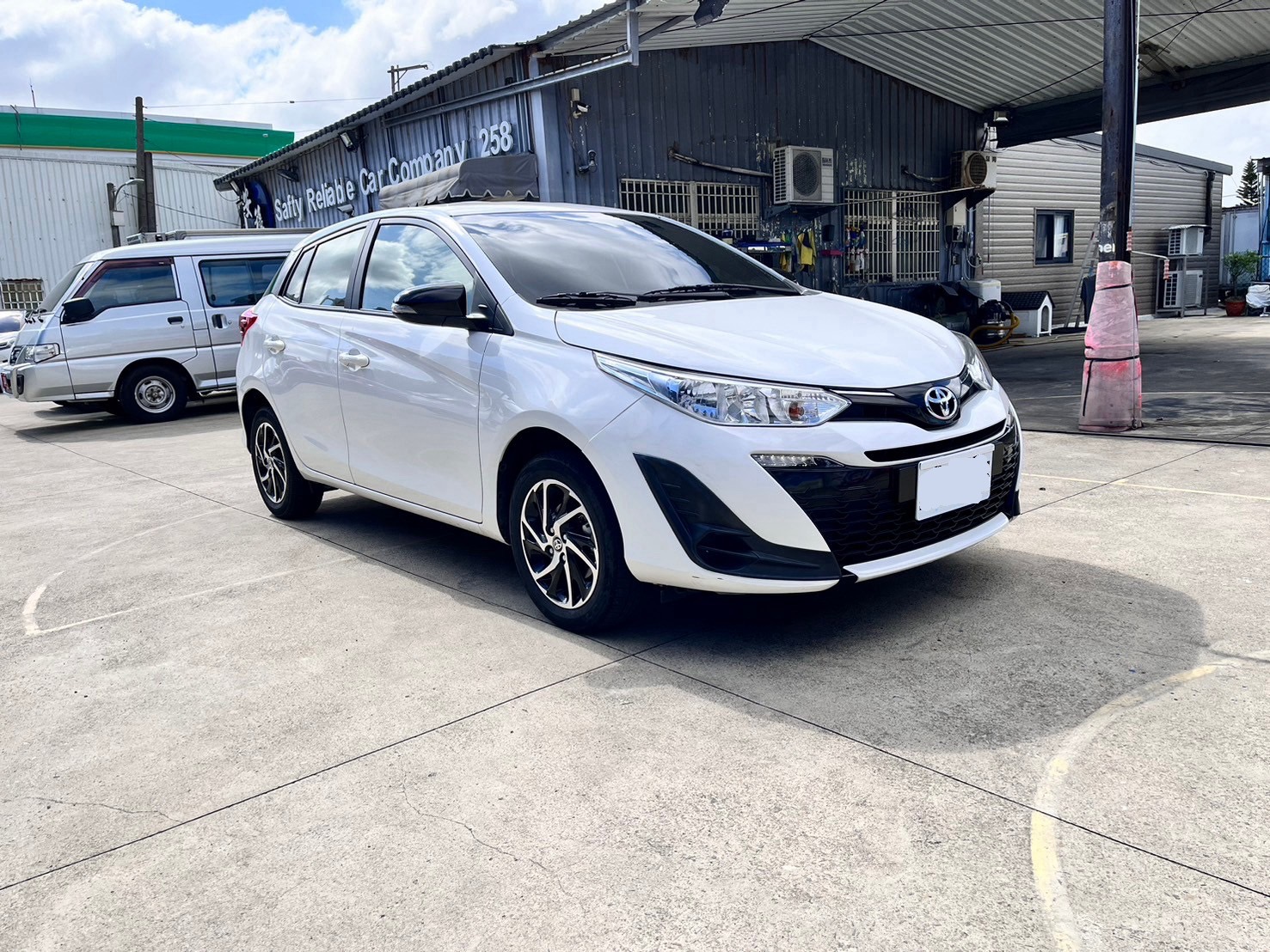 TOYOTA YARIS 1.5L 豪華 2023 Image 1