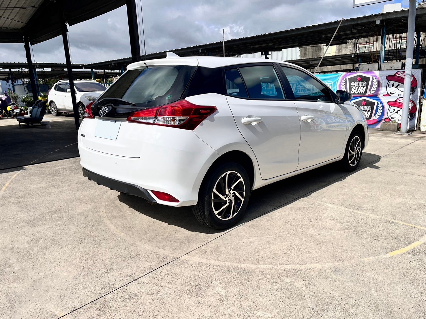TOYOTA YARIS 1.5L 豪華 2023 Image 4