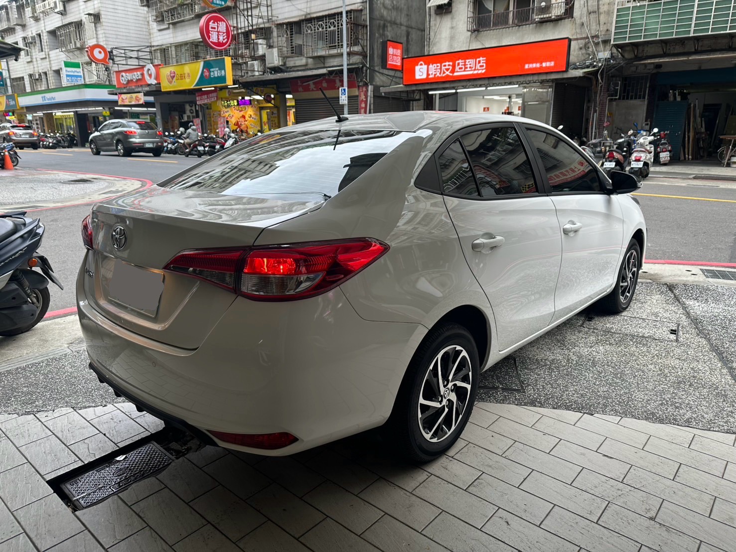 TOYOTA VIOS 1.5L 豪華 2023 Image 4