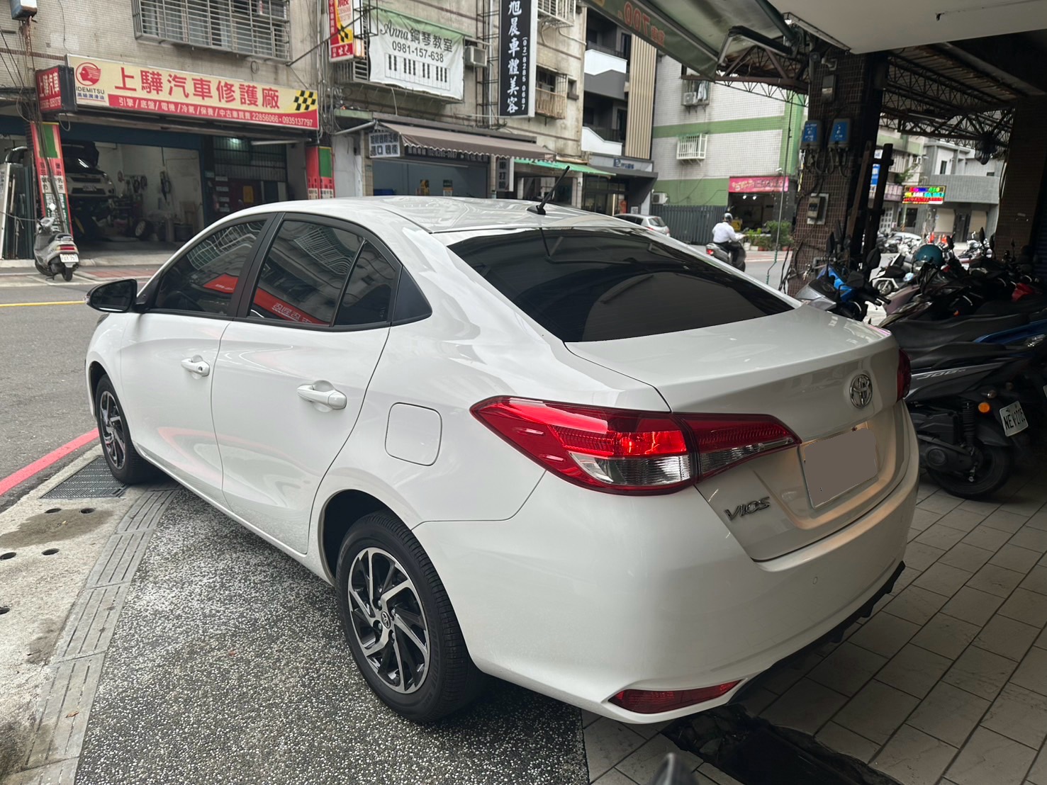 TOYOTA VIOS 1.5L 豪華 2023 Image 6