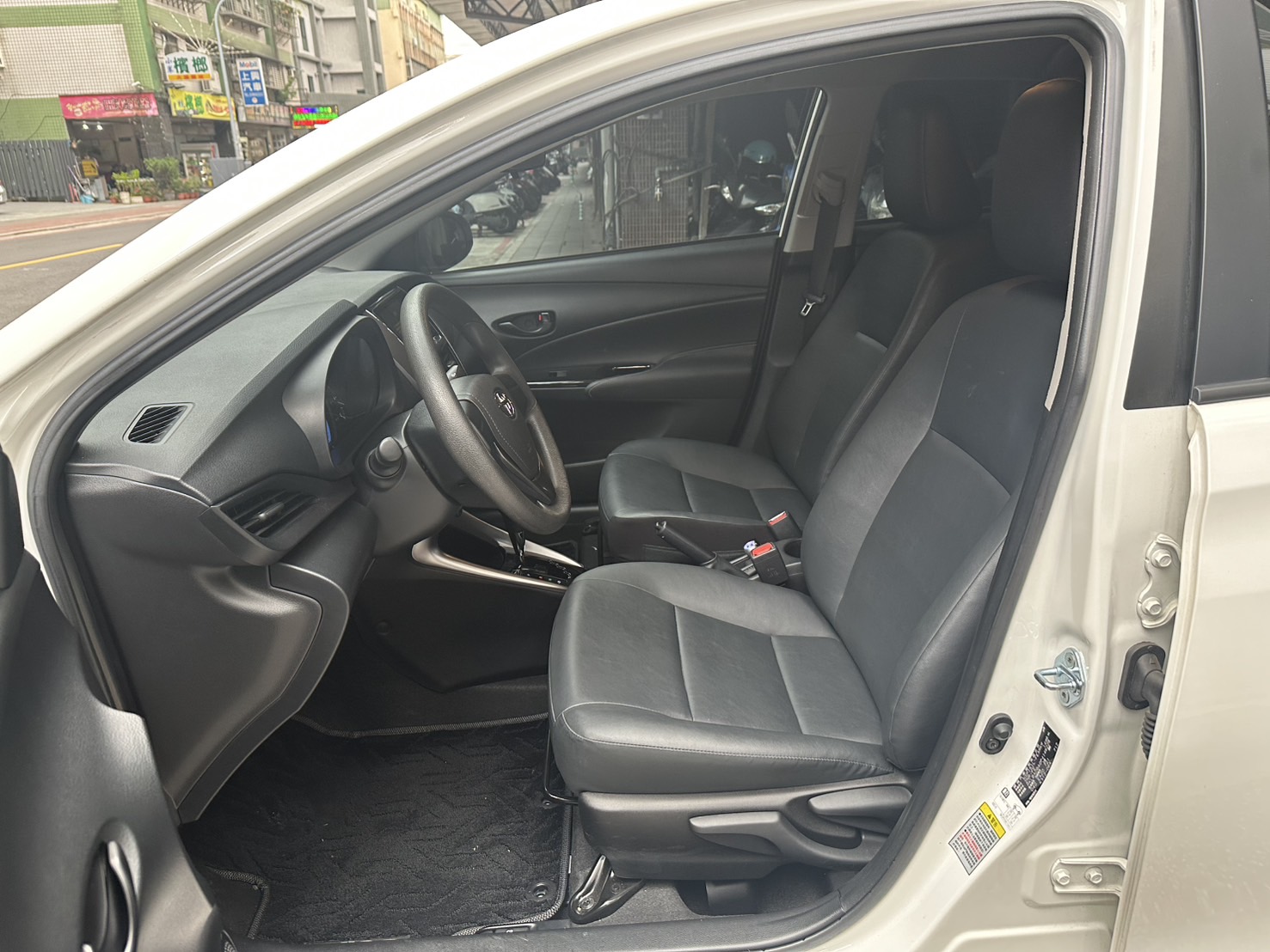 TOYOTA VIOS 1.5L 豪華 2023 Image 9