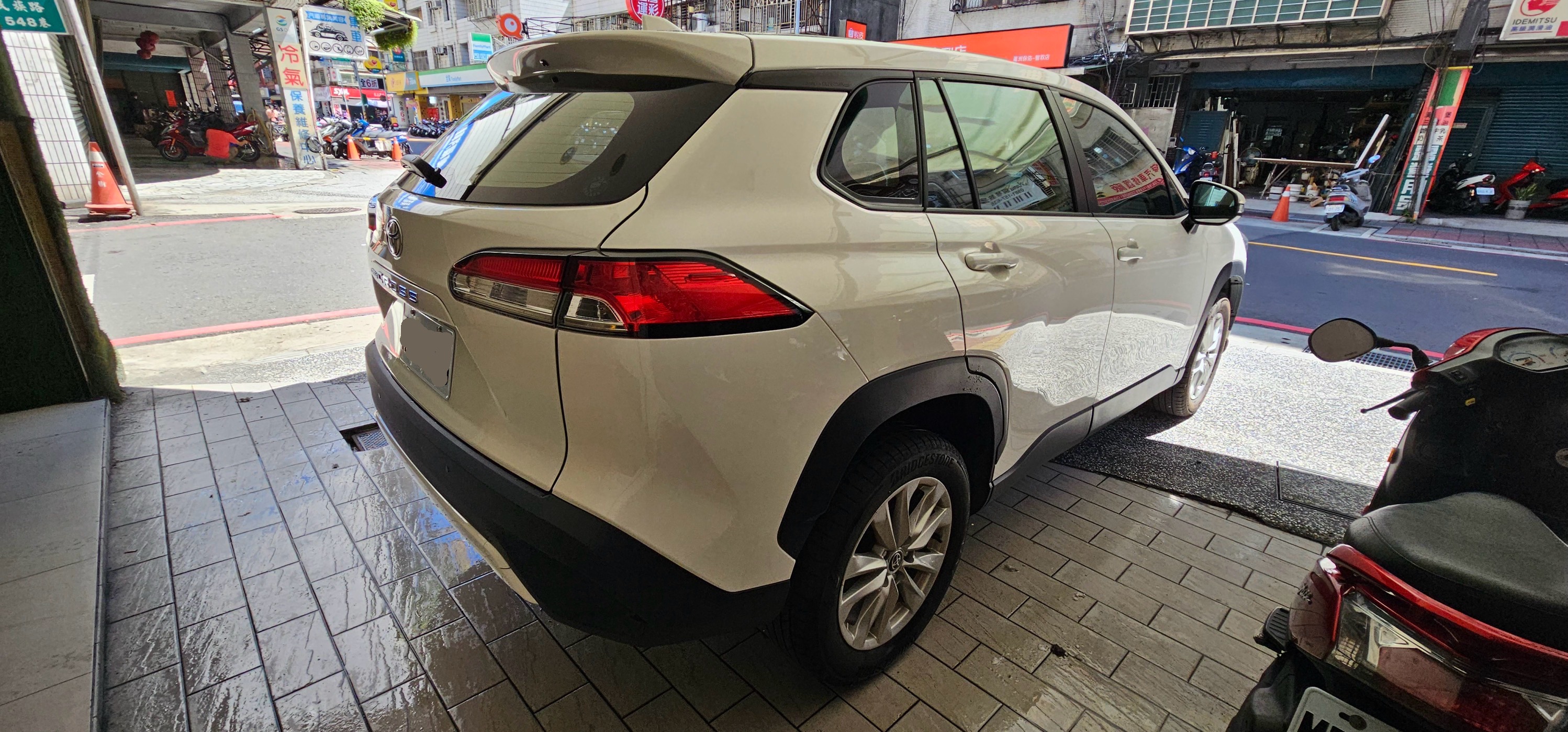 TOYOTA COROLLA CROSS 1.8L 豪華 2023 Image 4