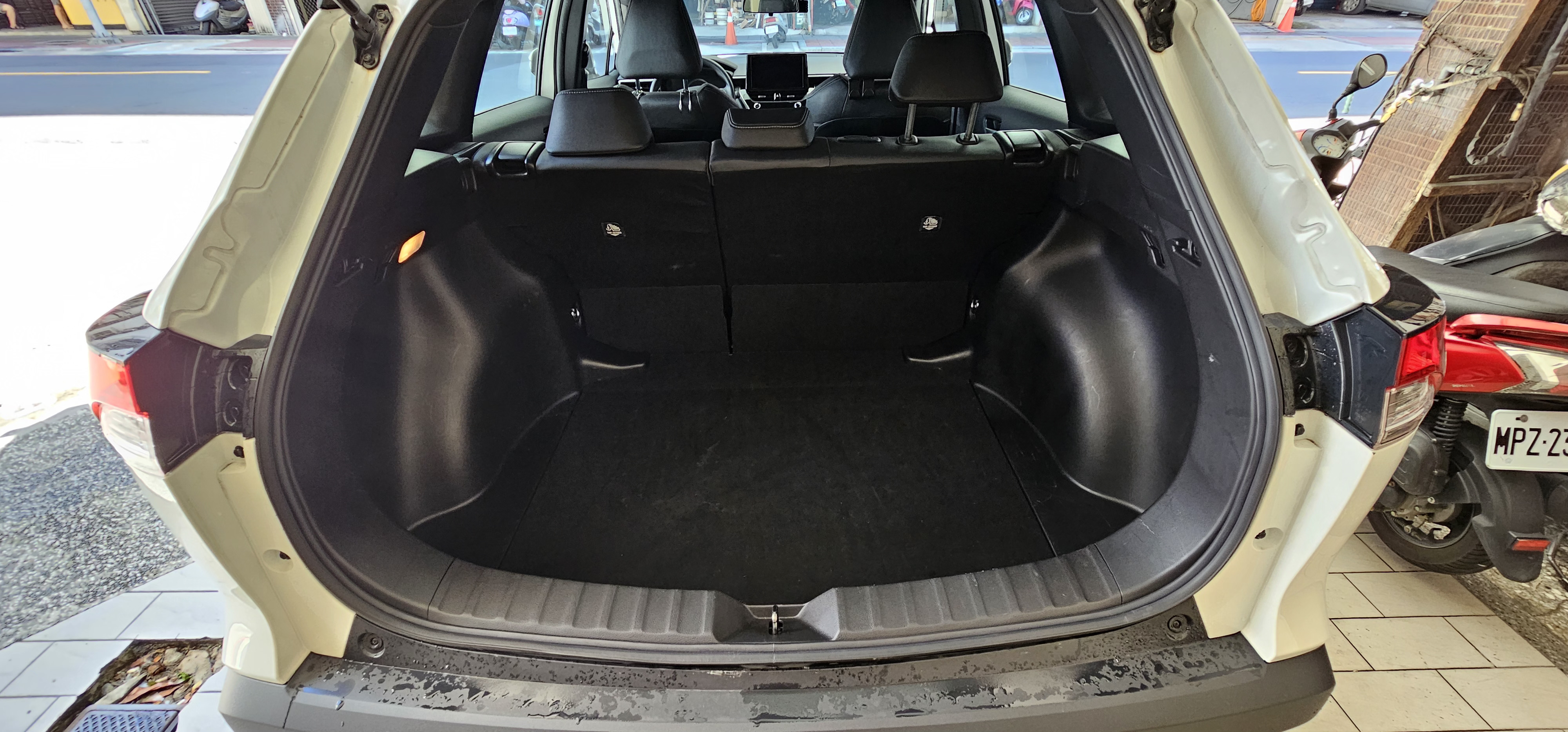 TOYOTA COROLLA CROSS 1.8L 豪華 2023 Image 11