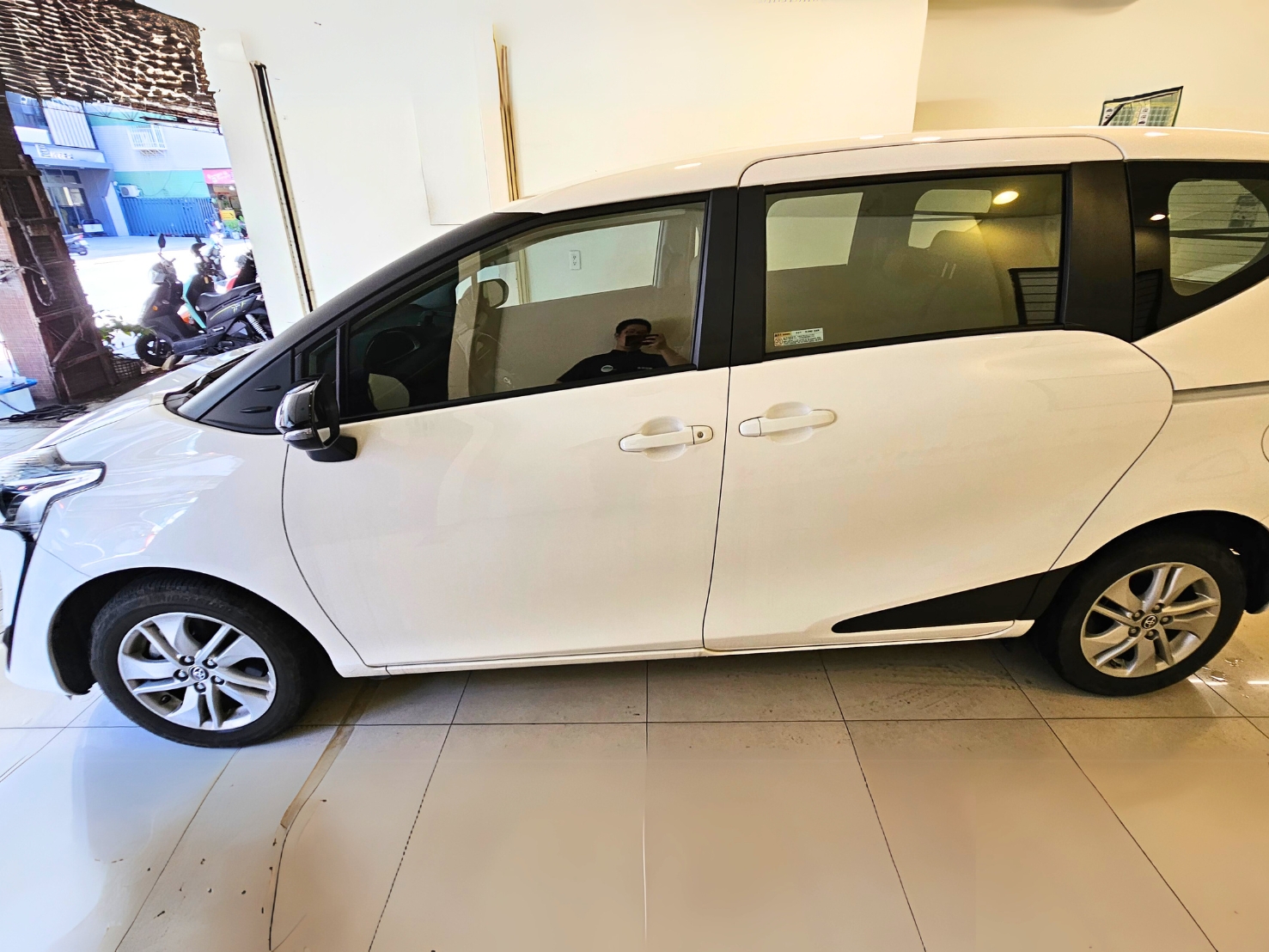 TOYOTA SIENTA 1.5L 豪華 2023 Image 5