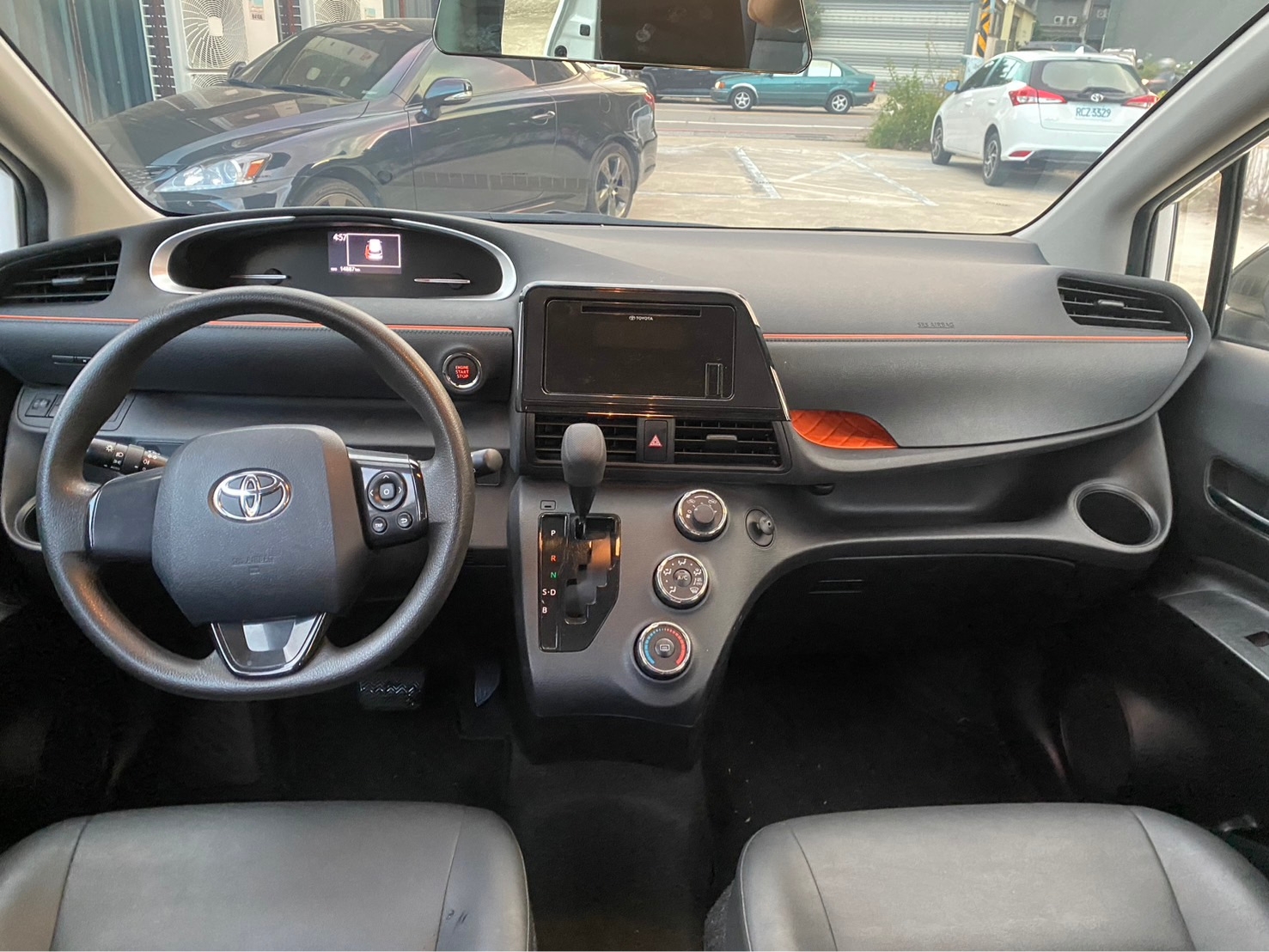 TOYOTA SIENTA 1.5L 豪華 2023 Image 6