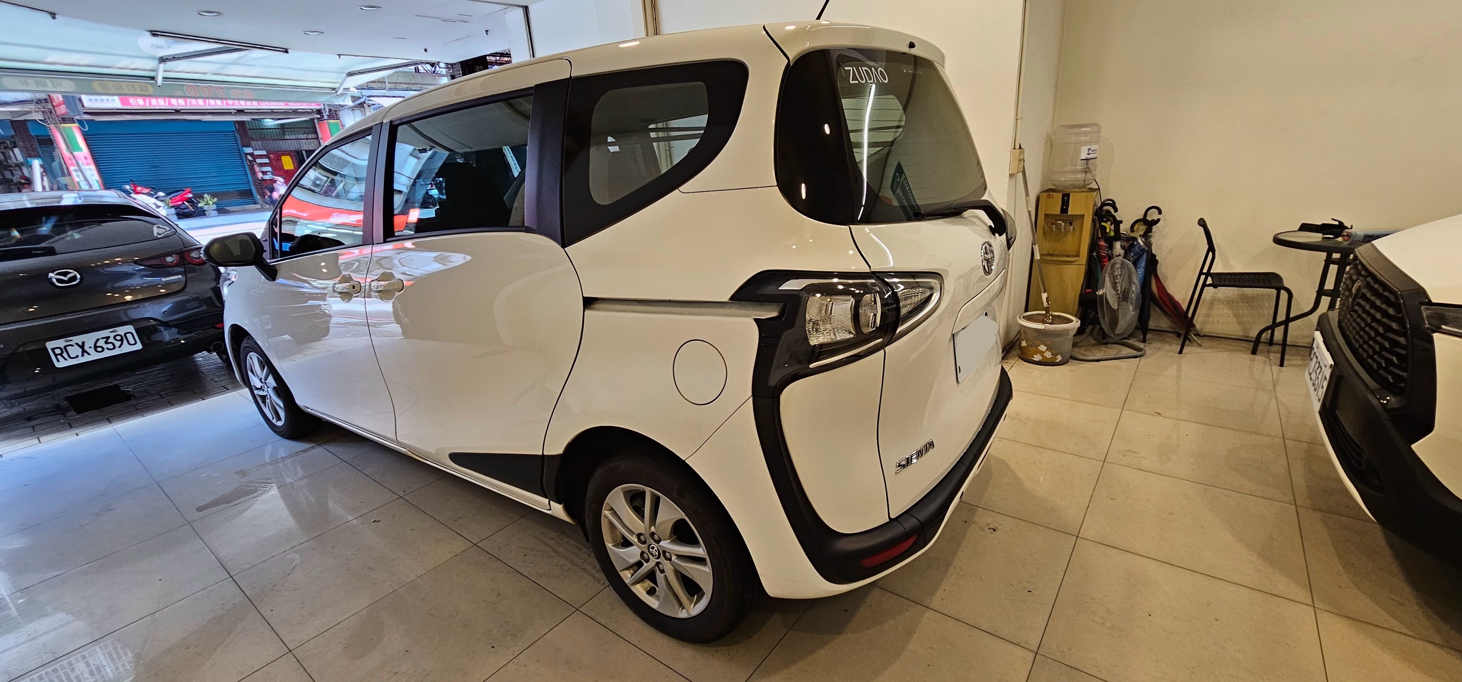 TOYOTA SIENTA 1.5L 豪華 2023 Image 6