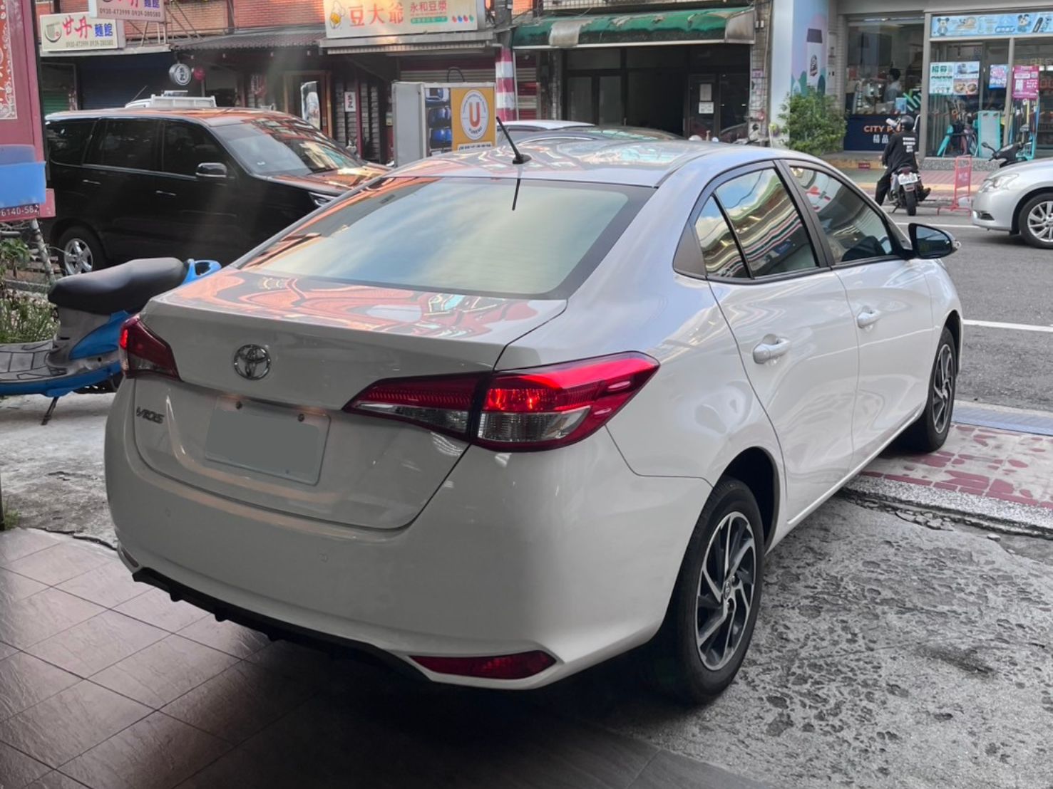 TOYOTA VIOS 1.5L 豪華 2023 Image 4