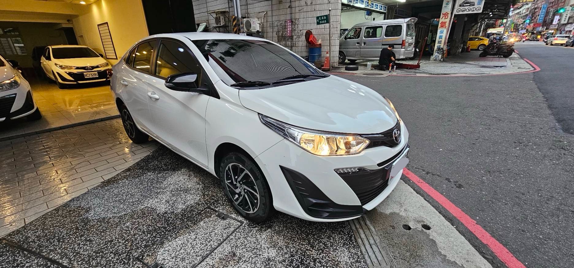 TOYOTA VIOS 1.5L 豪華 2023 Image 1