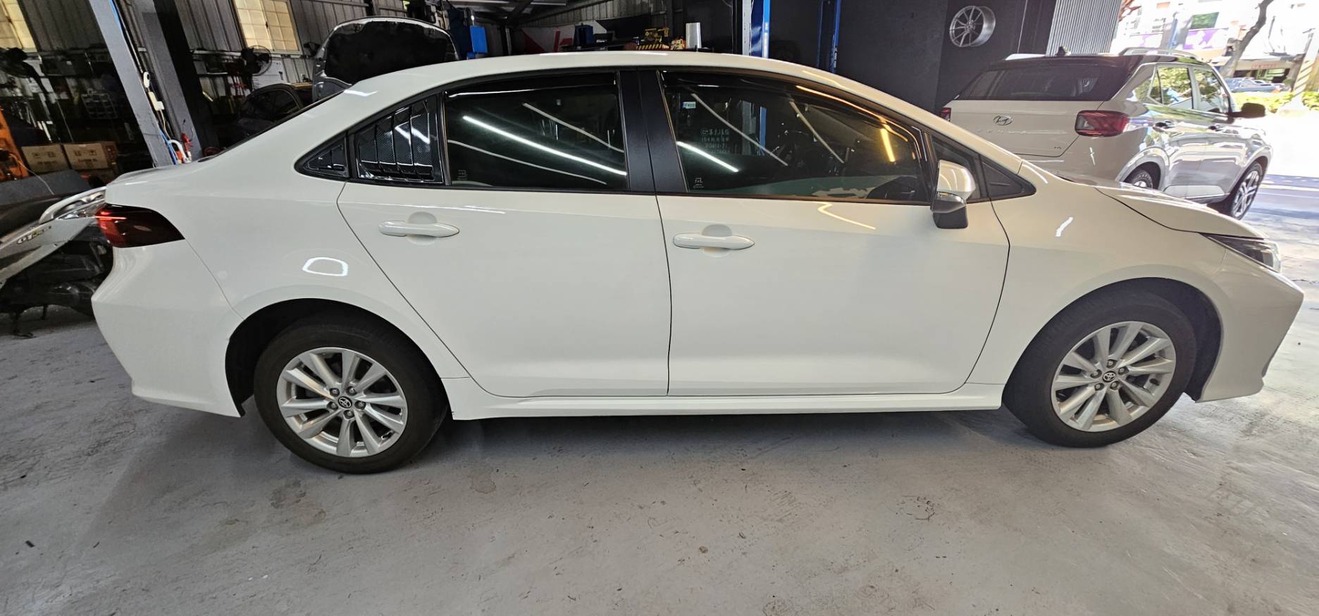 TOYOTA ALTIS 1.8L 豪華 2023 Image 3