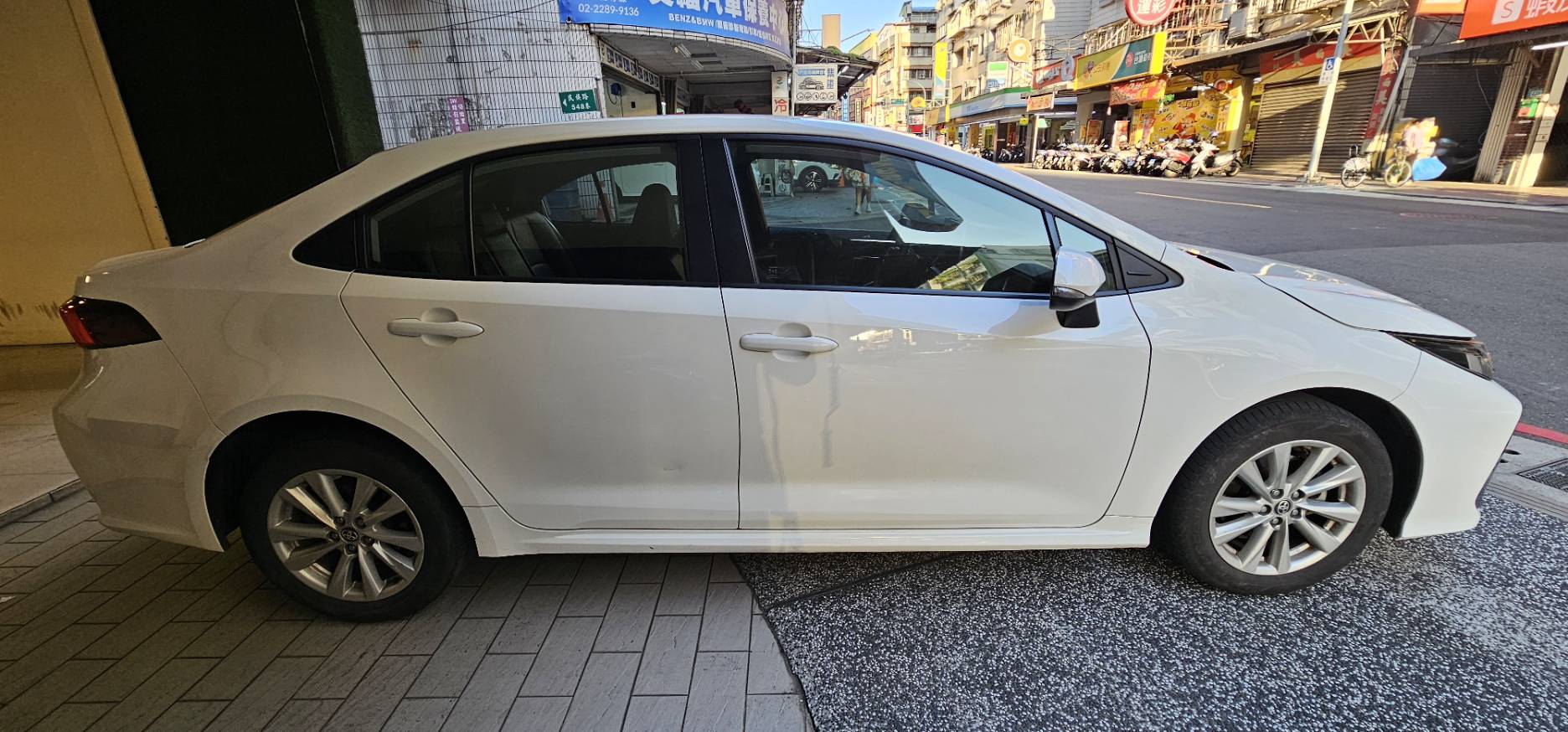 TOYOTA ALTIS 1.8L 豪華 2023 Image 3