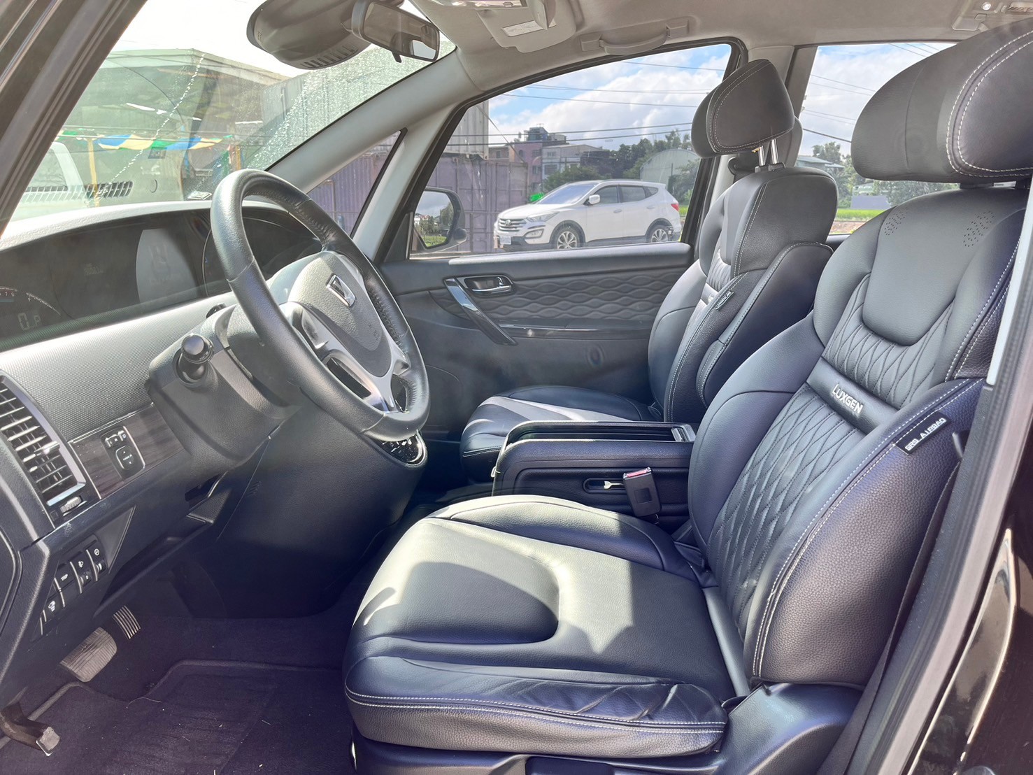 LUXGEN M7 舒適八人座 2019 Image 9