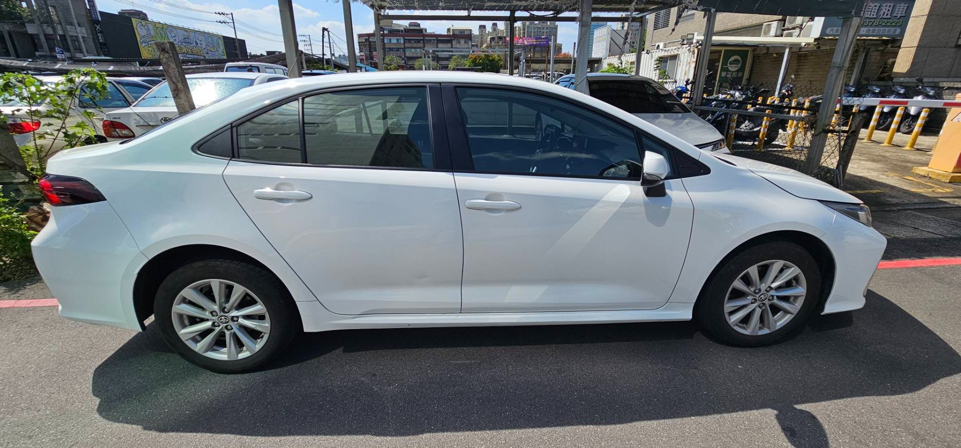 TOYOTA ALTIS 1.8L 豪華 2023 Image 3