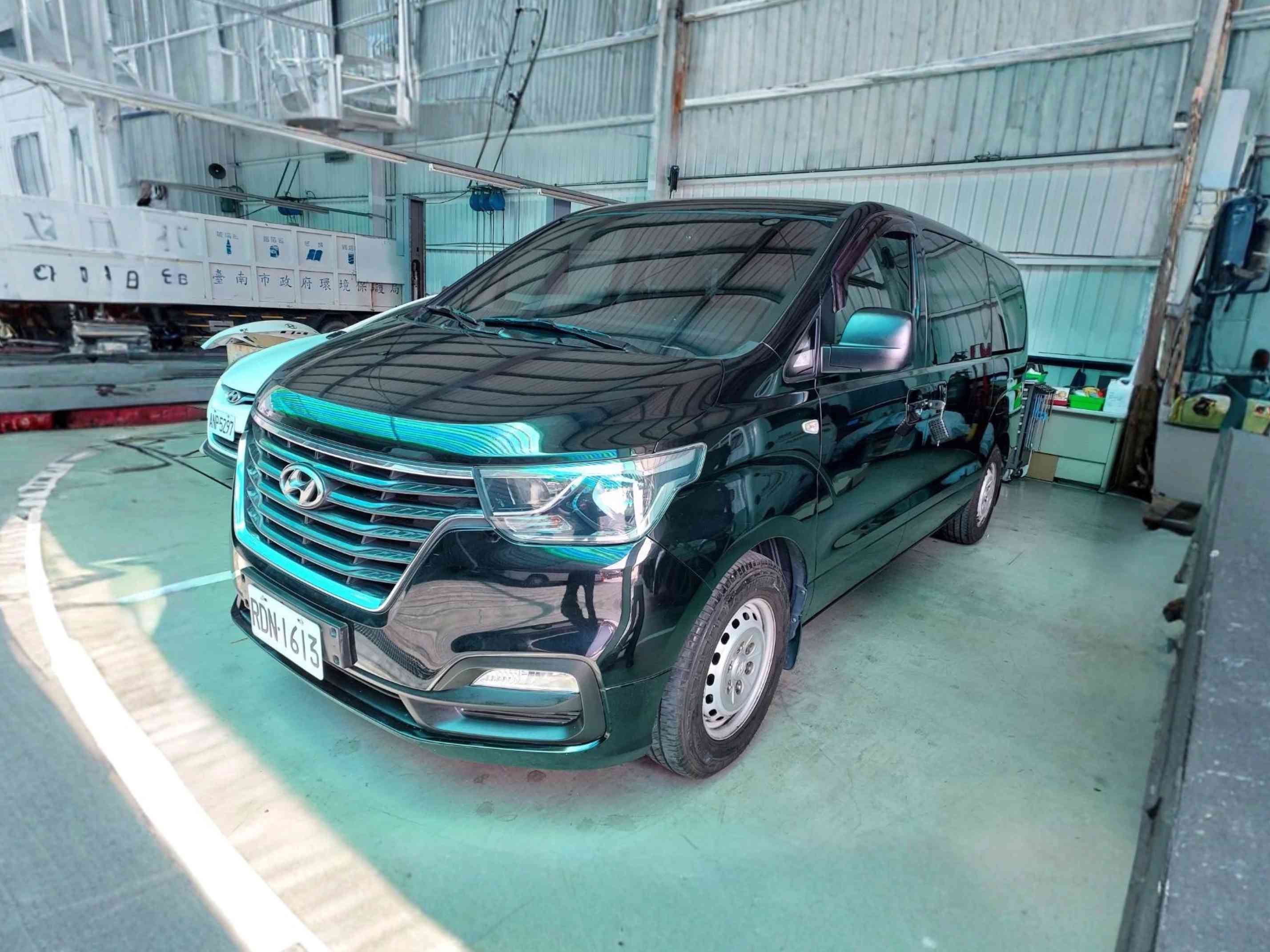 Hyundai STAREX 2.5 尊貴版 2018 Image 0