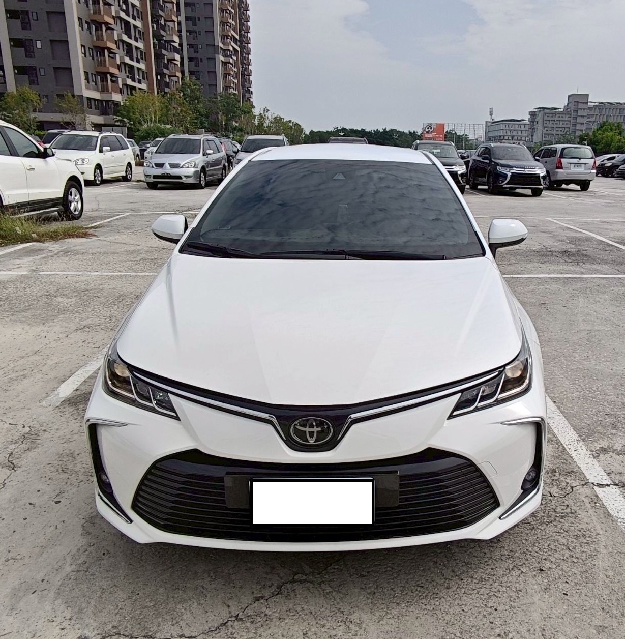 TOYOTA ALTIS 1.8 2022 Image 2