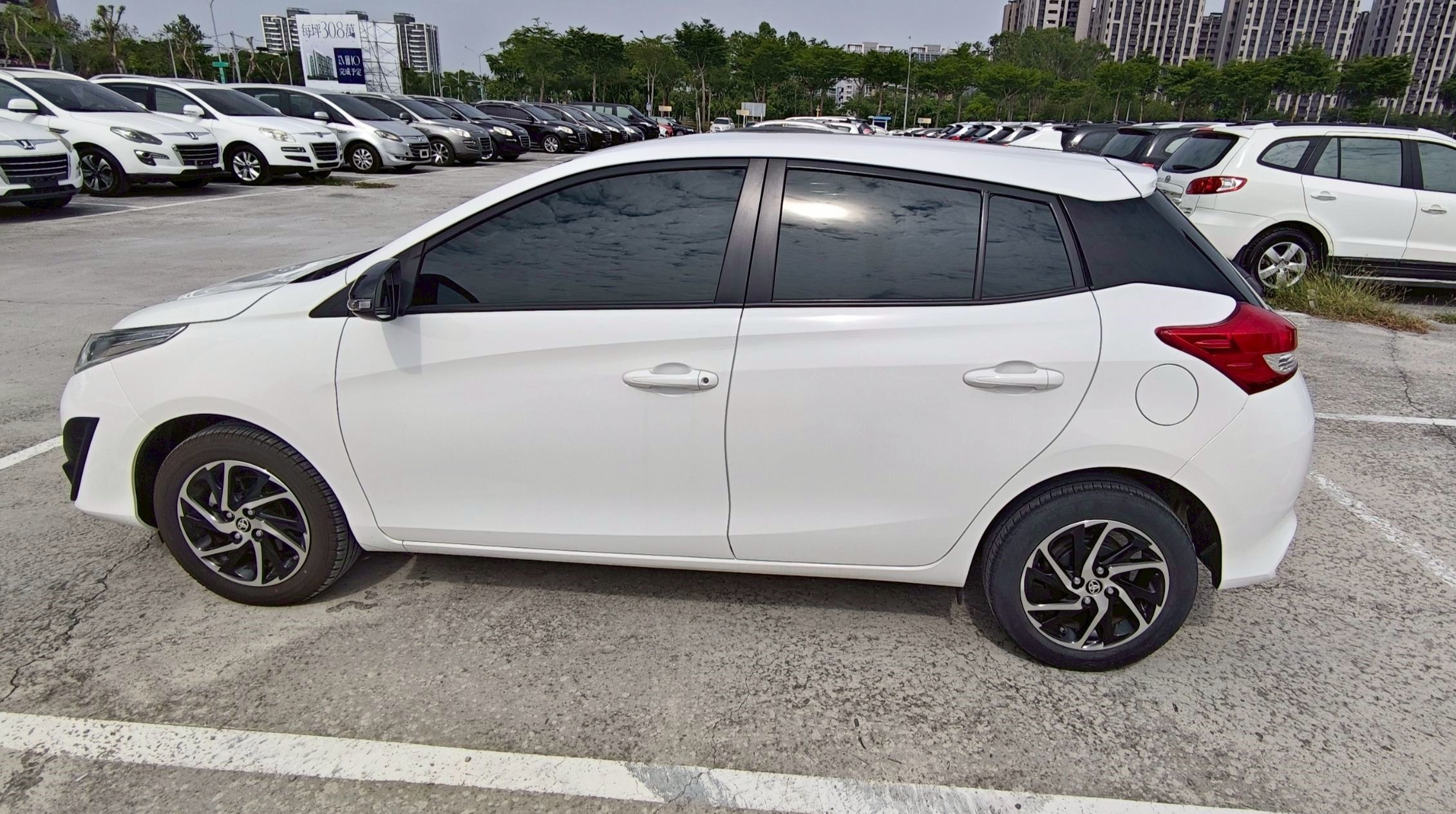 TOYOTA YARIS 1.5 2022 Image 3