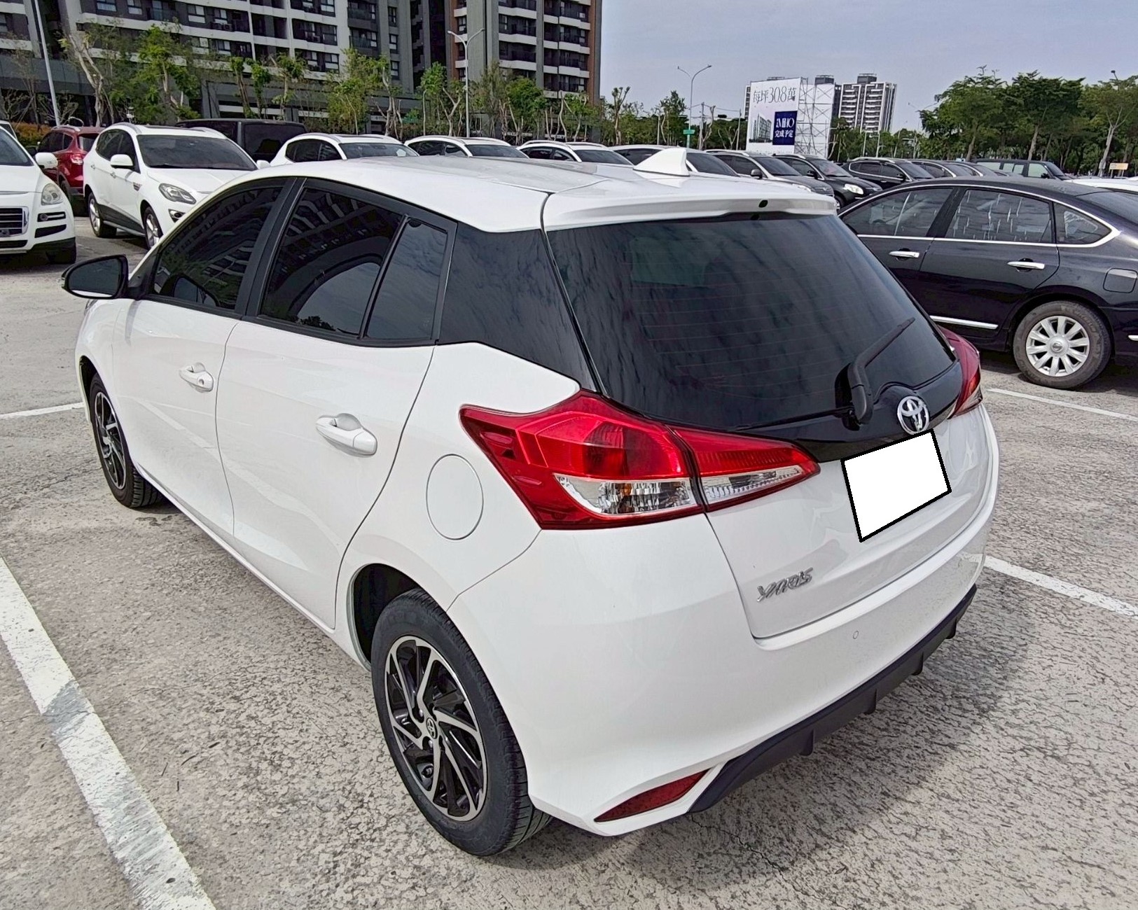 TOYOTA YARIS 1.5 2022 Image 6