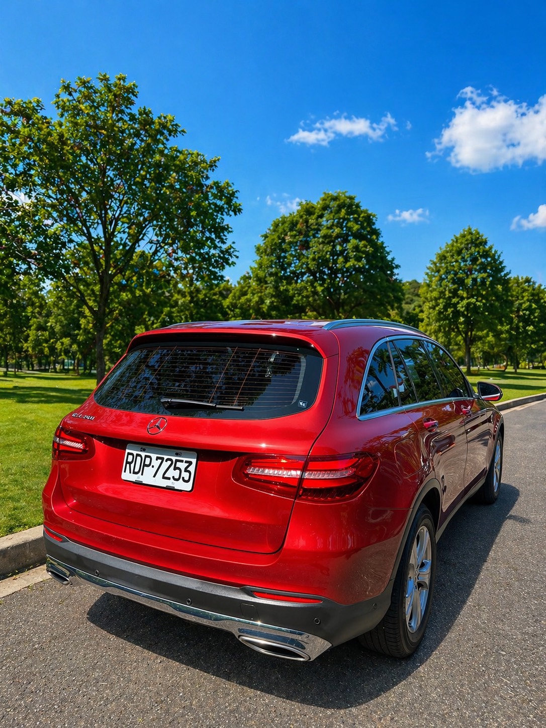 Mercedes-Benz GLC200 2.0L 2018 Image 3