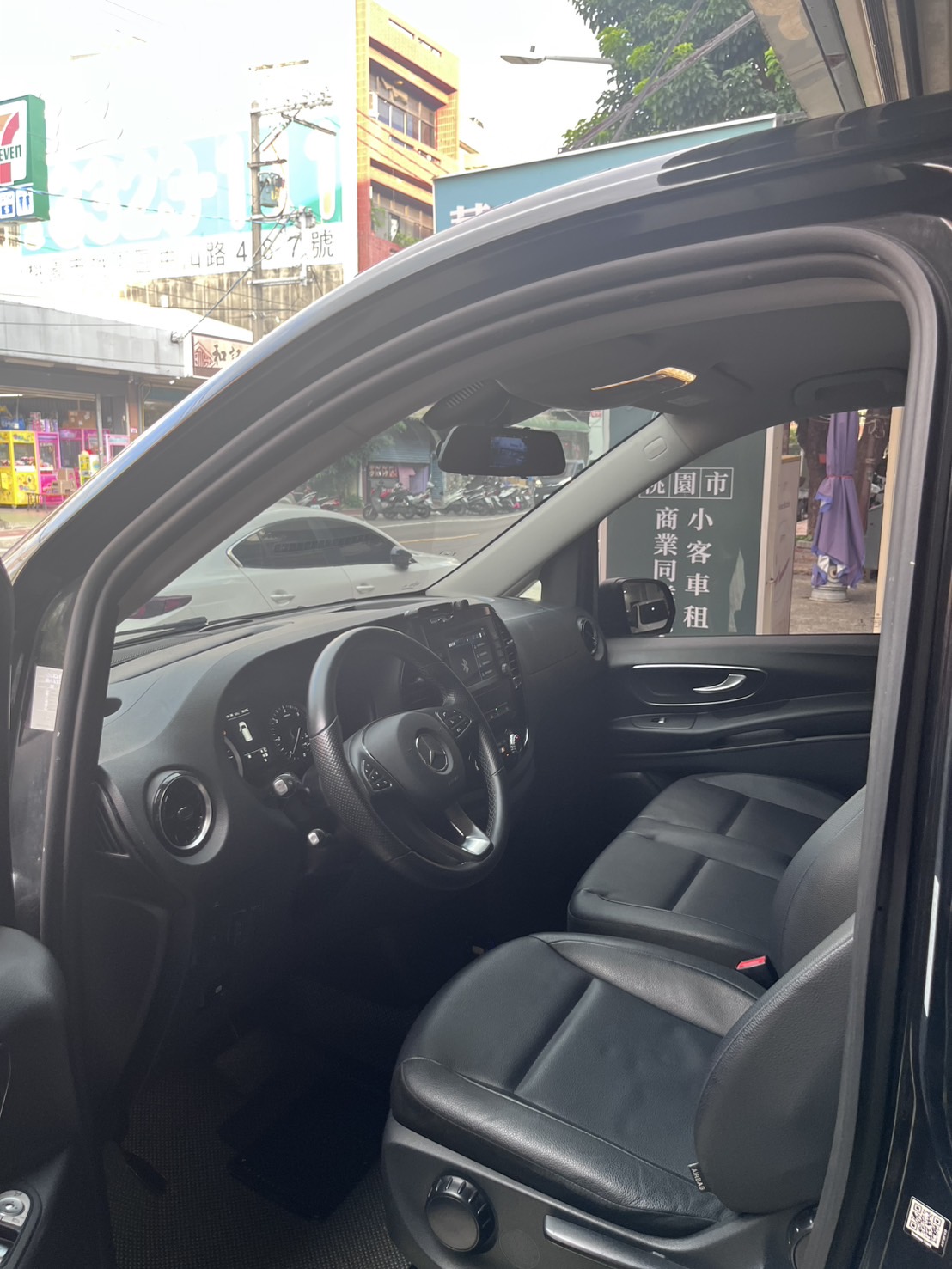 Mercedes-Benz VITO  2023 Image 9