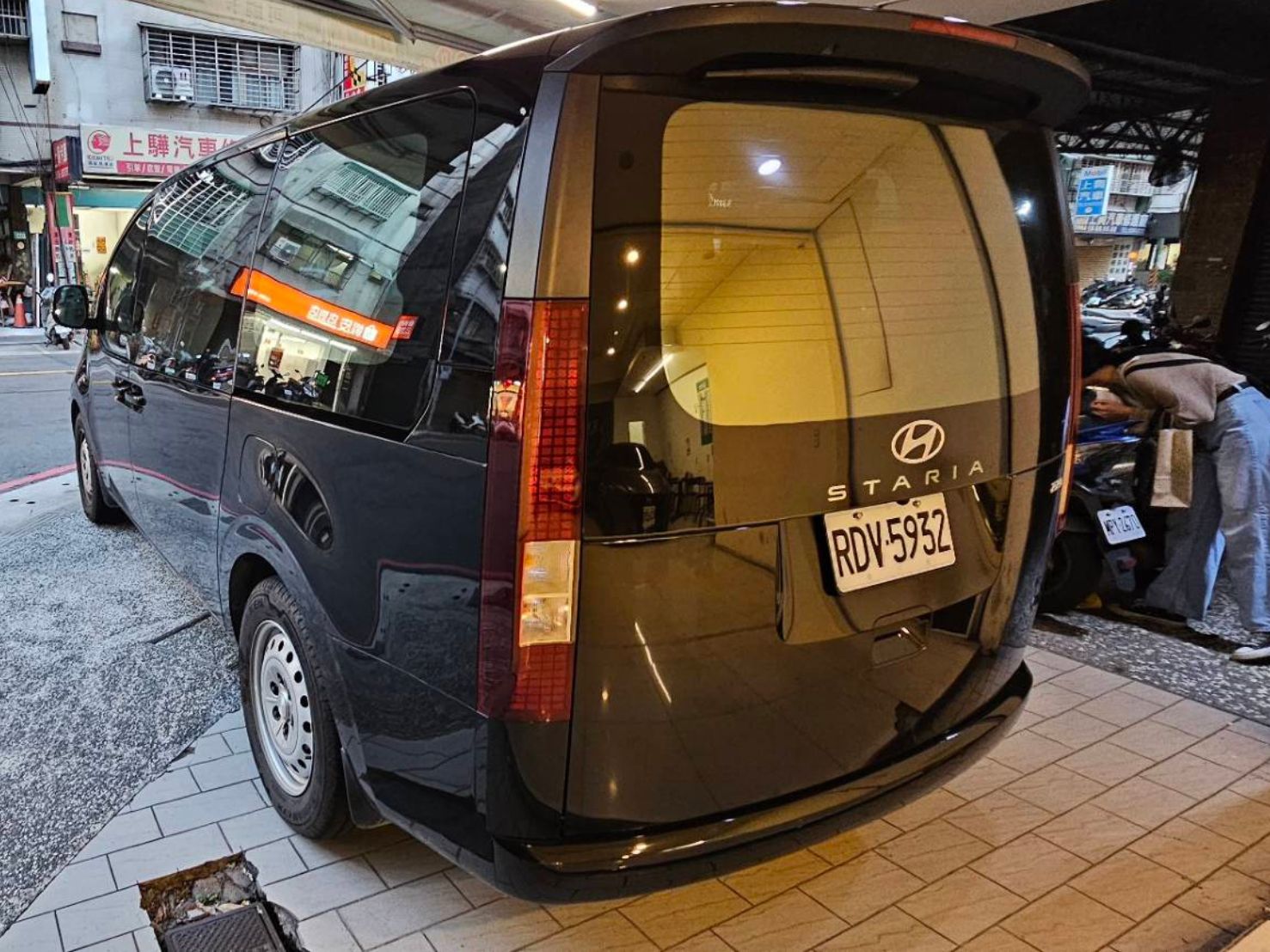Hyundai STARIA GLD-A 2024 Image 7
