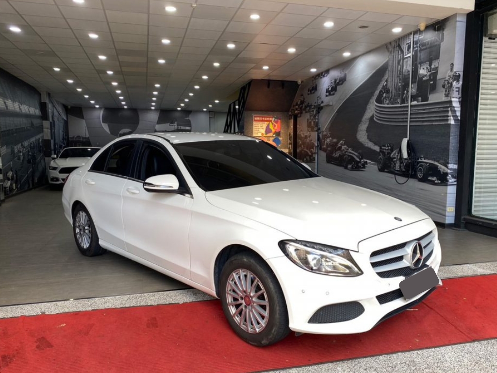 Mercedes-Benz C-Class C180 2015 Image 1